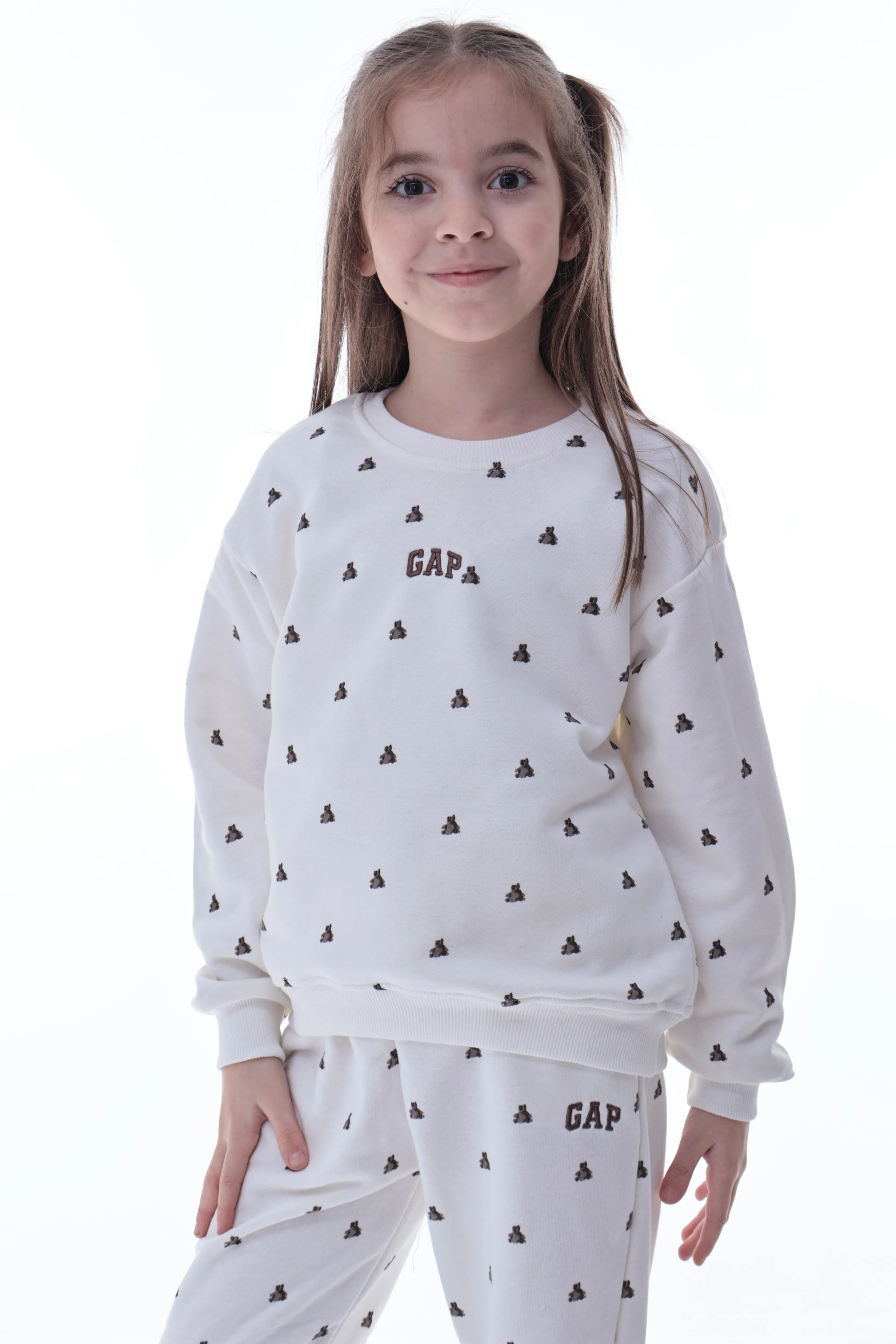 Kız Çocuk Polar Eşofman Takımı – Yumuşak Dokulu, Desenli, Rahat Günlük Takım