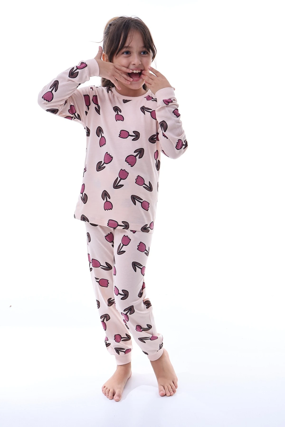 Kız Çocuk %100 Pamuklu Desenli Pijama Takımı – Uzun Kollu Rahat Ev Giyimi