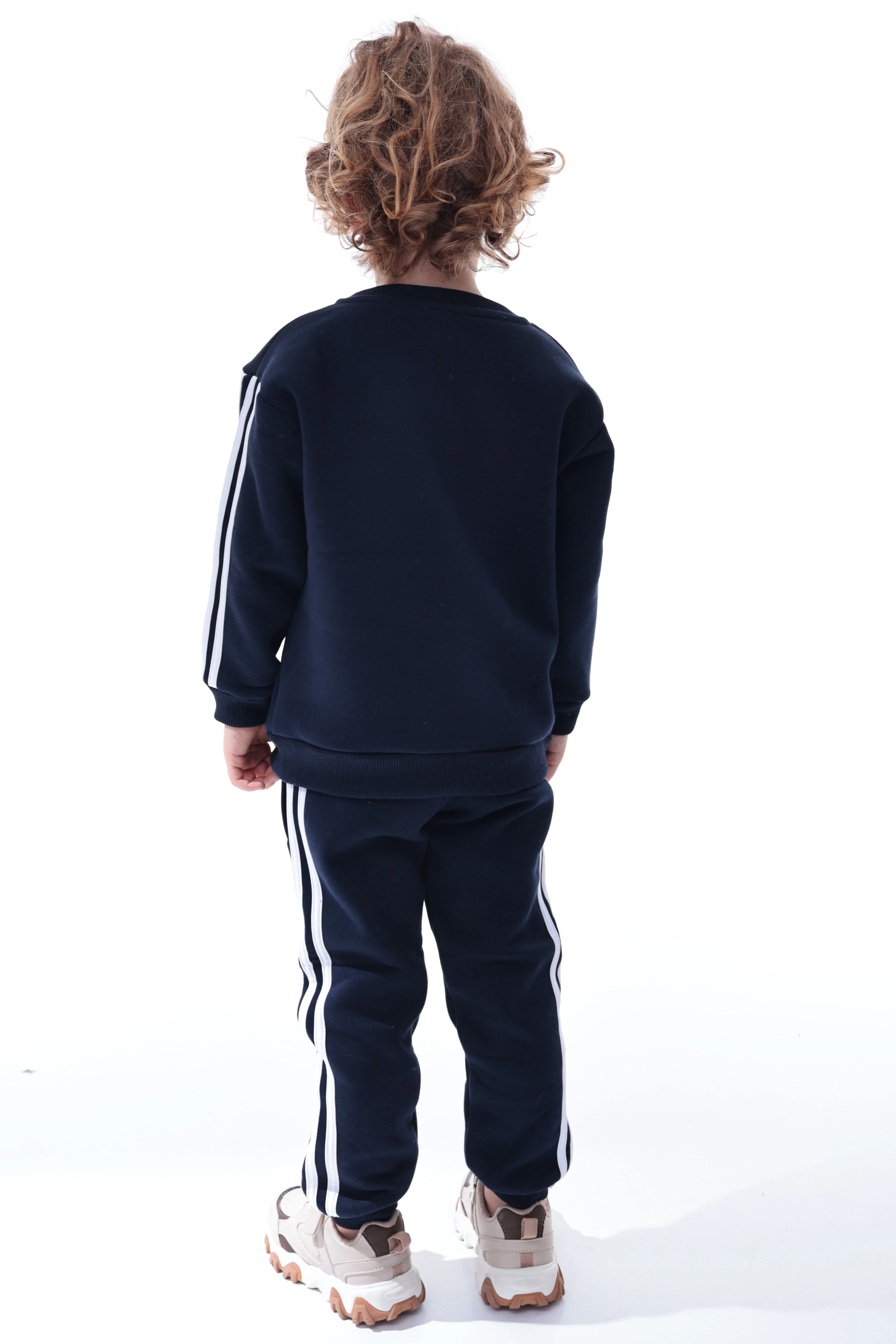 Erkek Çocuk Şeritli Polar Eşofman Takımı – Rahat ve Yumuşak Kumaş