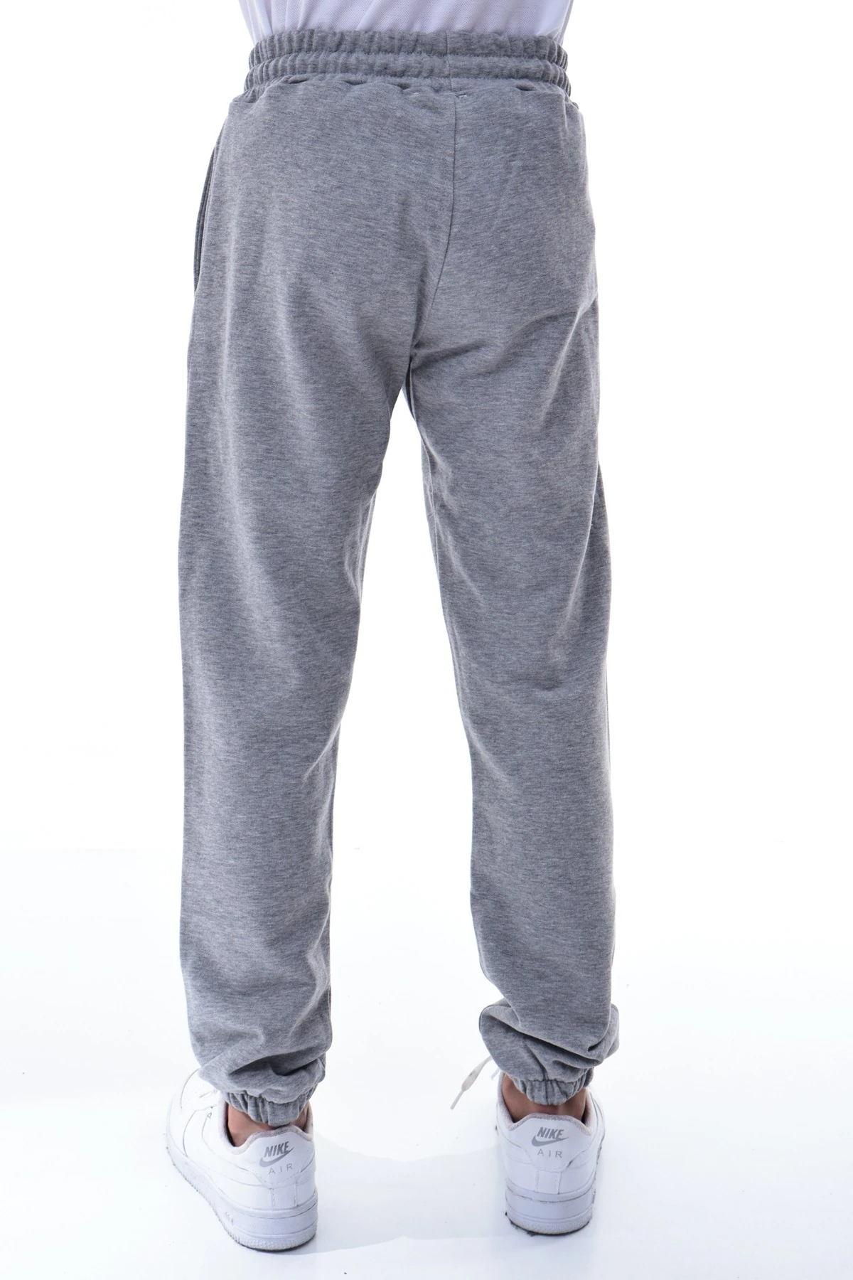 Erkek Çocuk Gri Eşofman Altı – Esnek Rahat Kalıp Spor Pantolon