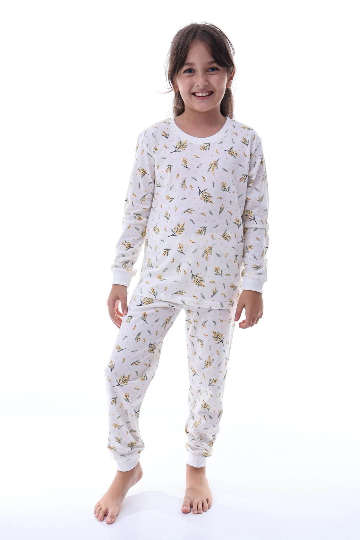 Yumuşak Dokulu Kız Çocuk Bahar Desenli Pijama Takımı – 100% Pamuk Konforu