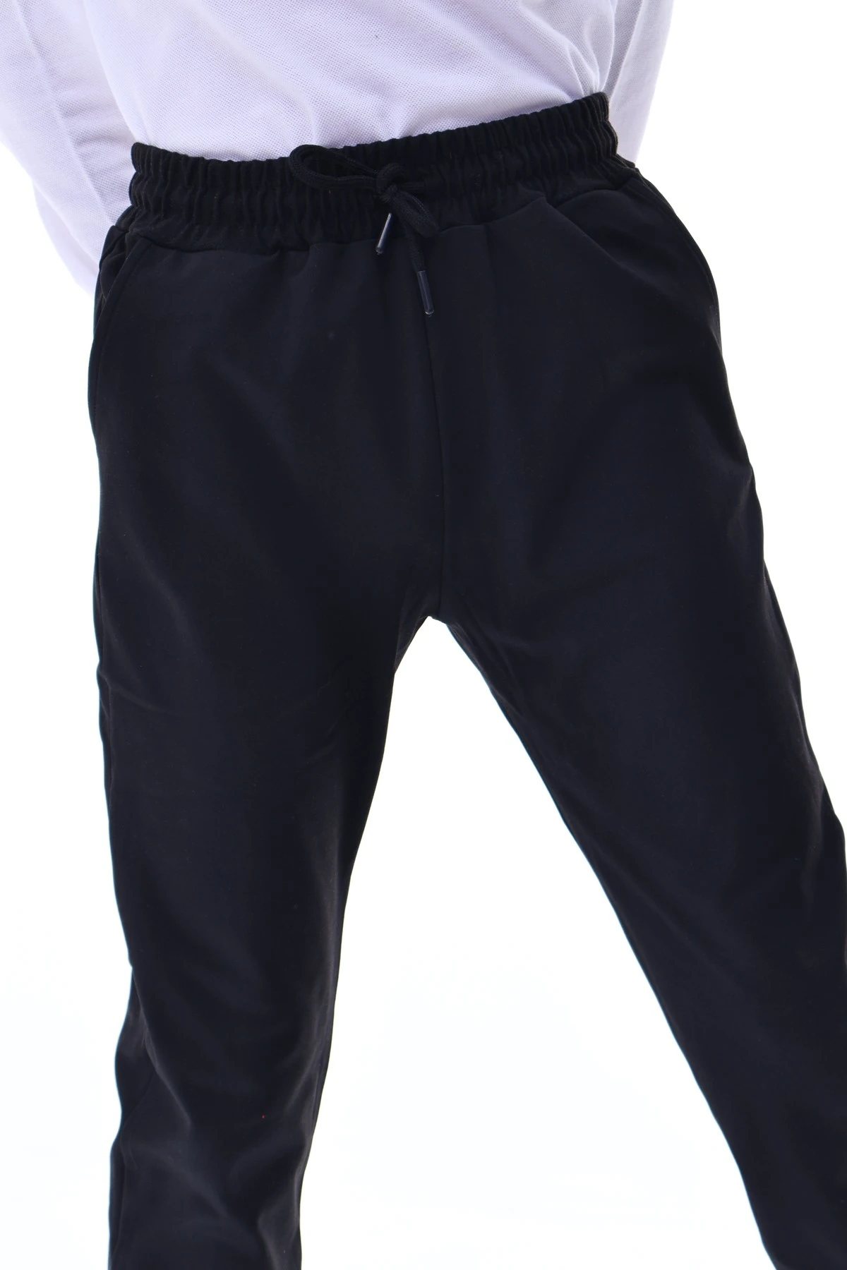 Erkek Çocuk Likralı Siyah Eşofman Altı – Esnek Rahat Kalıp Spor Pantolon