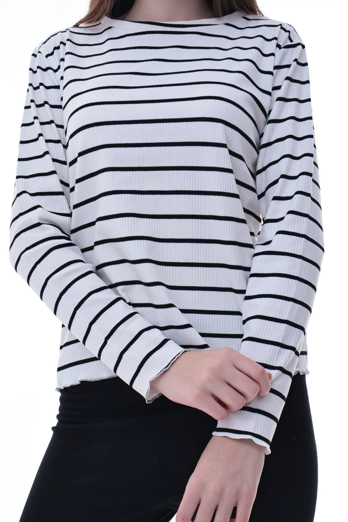 Kız Çocuk Çizgili Uzun Kollu Pamuklu Bluz – Fırfırlı Yaka, Rahat Günlük Giyim