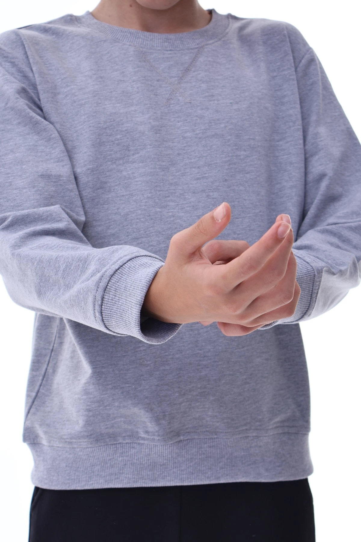 Gri Erkek Çocuk Sweatshirt – Rahat Kalıp Pamuklu İki İplik Kumaş