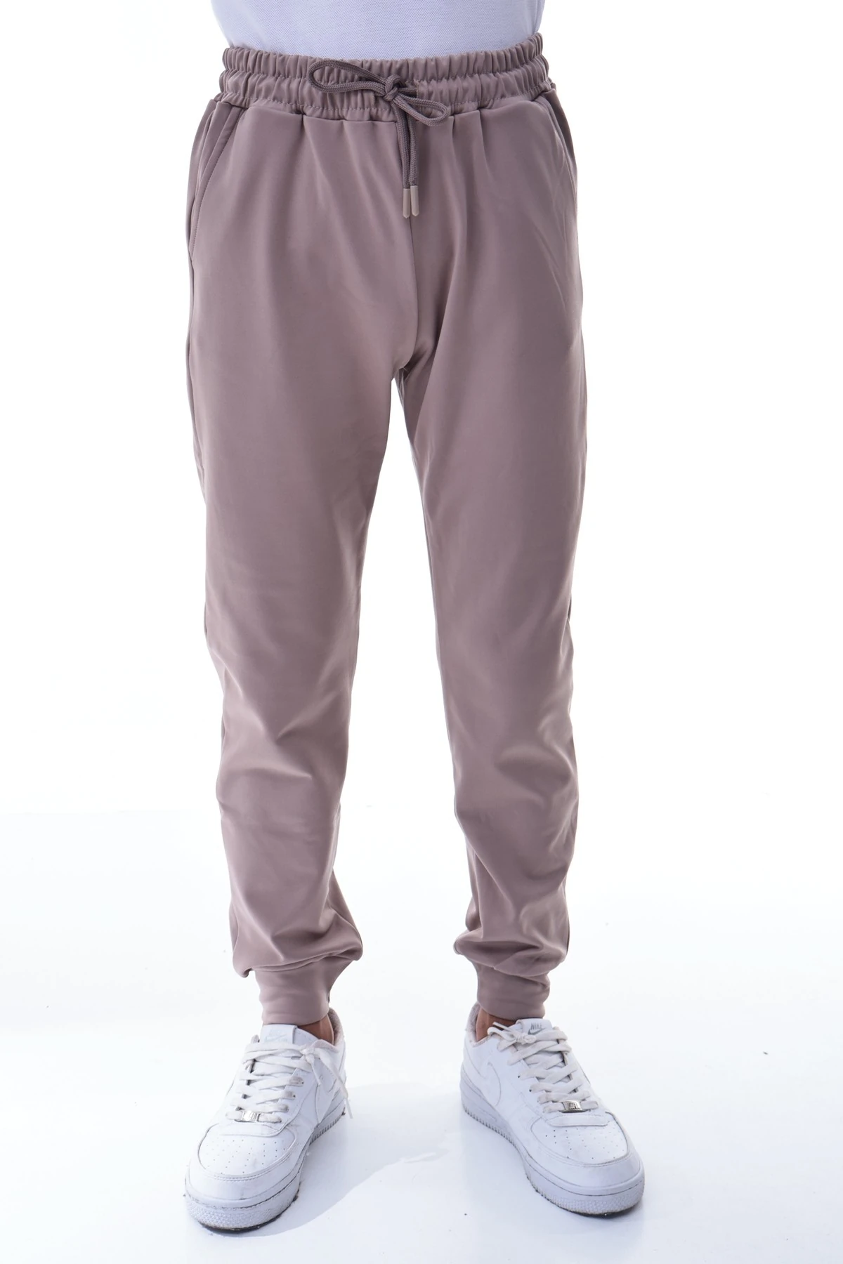 Erkek Çocuk Bej Eşofman Altı – Esnek Rahat Kalıp Spor Pantolon