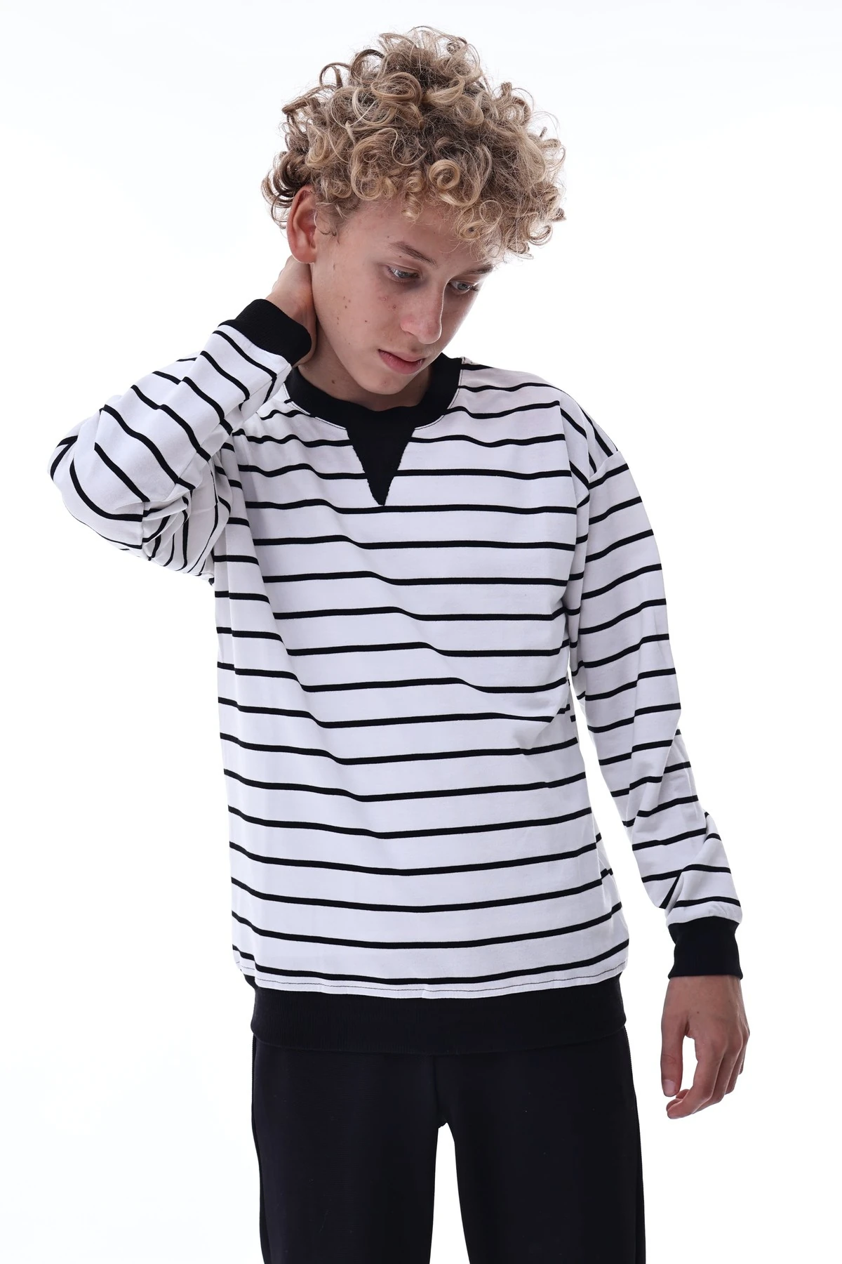 Çizgili Erkek Çocuk Sweatshirt – Siyah Beyaz Pamuklu Rahat Kalıp