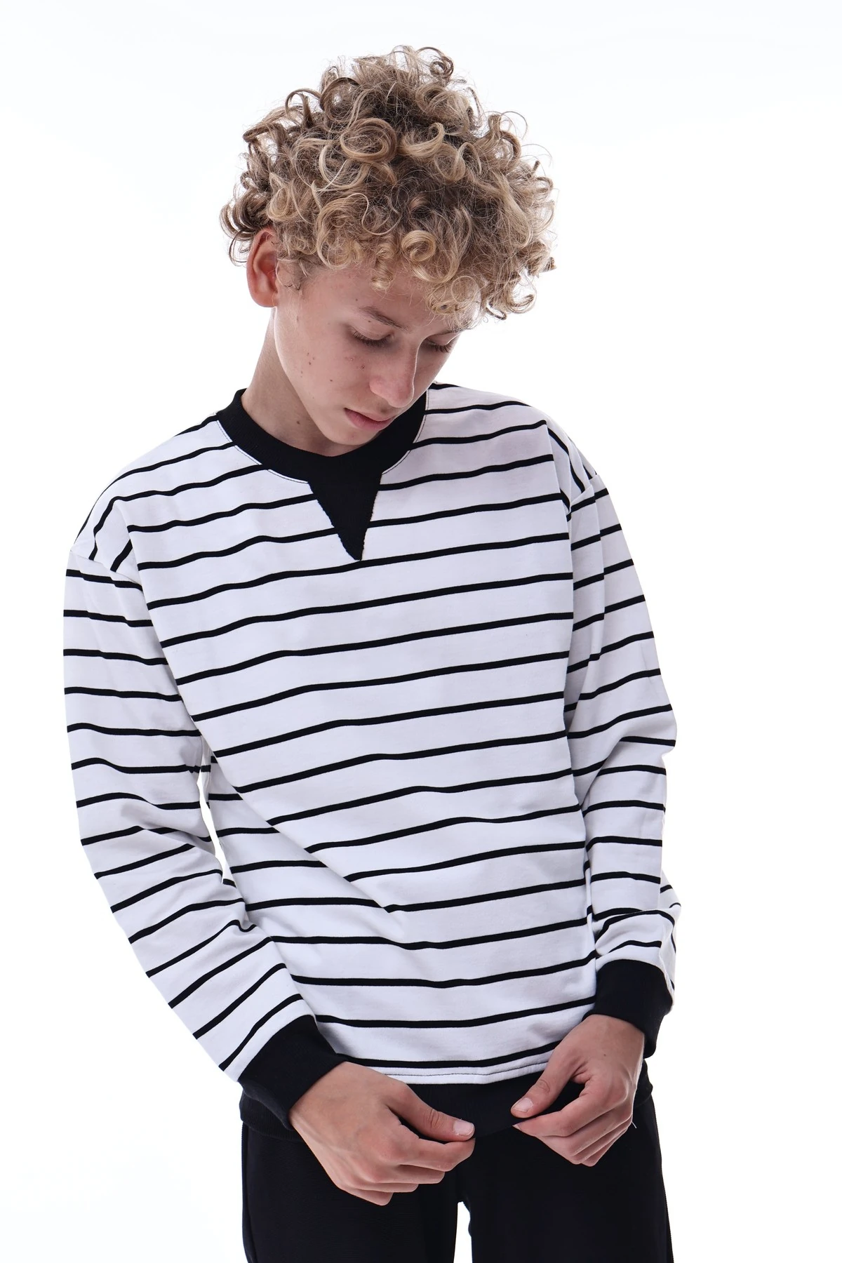 Çizgili Erkek Çocuk Sweatshirt – Siyah Beyaz Pamuklu Rahat Kalıp