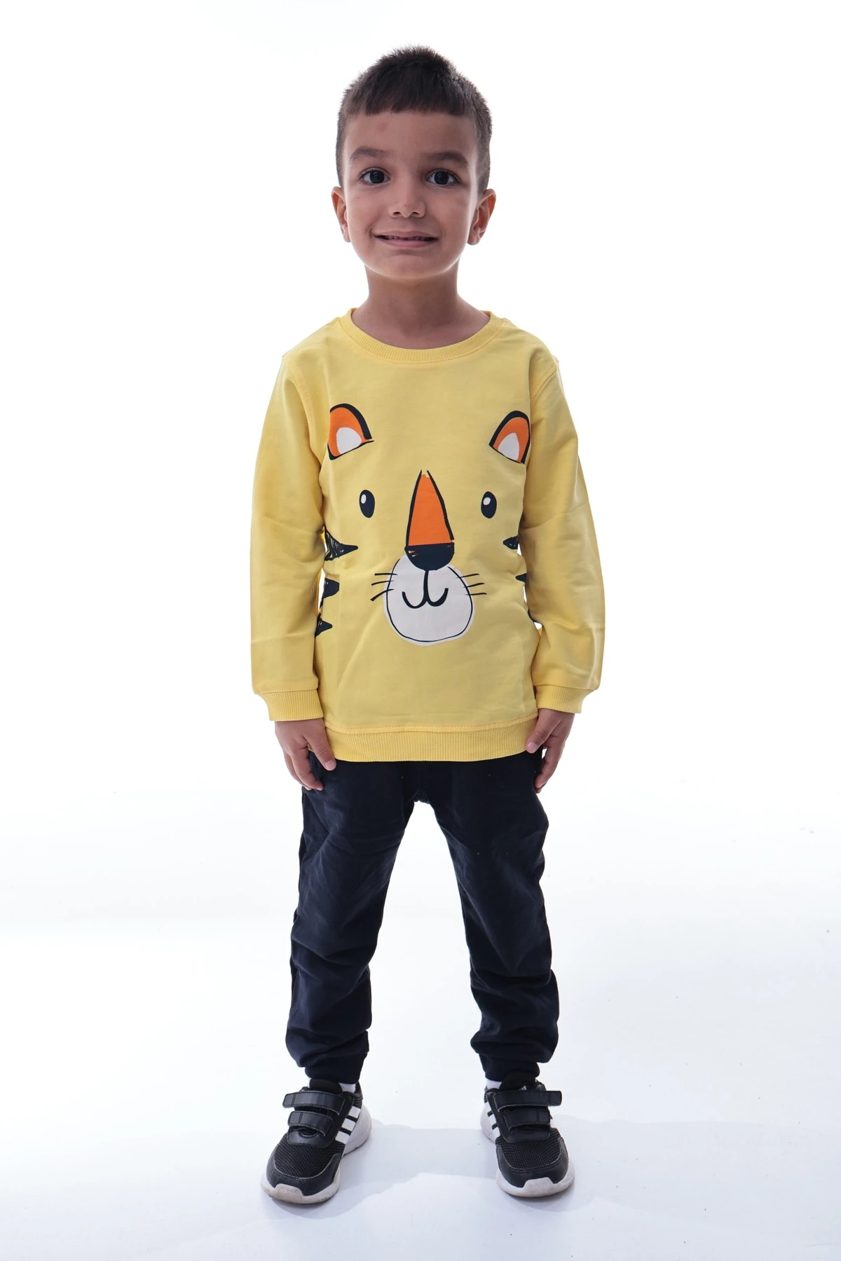 Erkek Çocuk Sarı Kaplan Baskılı Sweatshirt ve Lacivert Jogger Alt Takım | Rahat Günlük Kombin