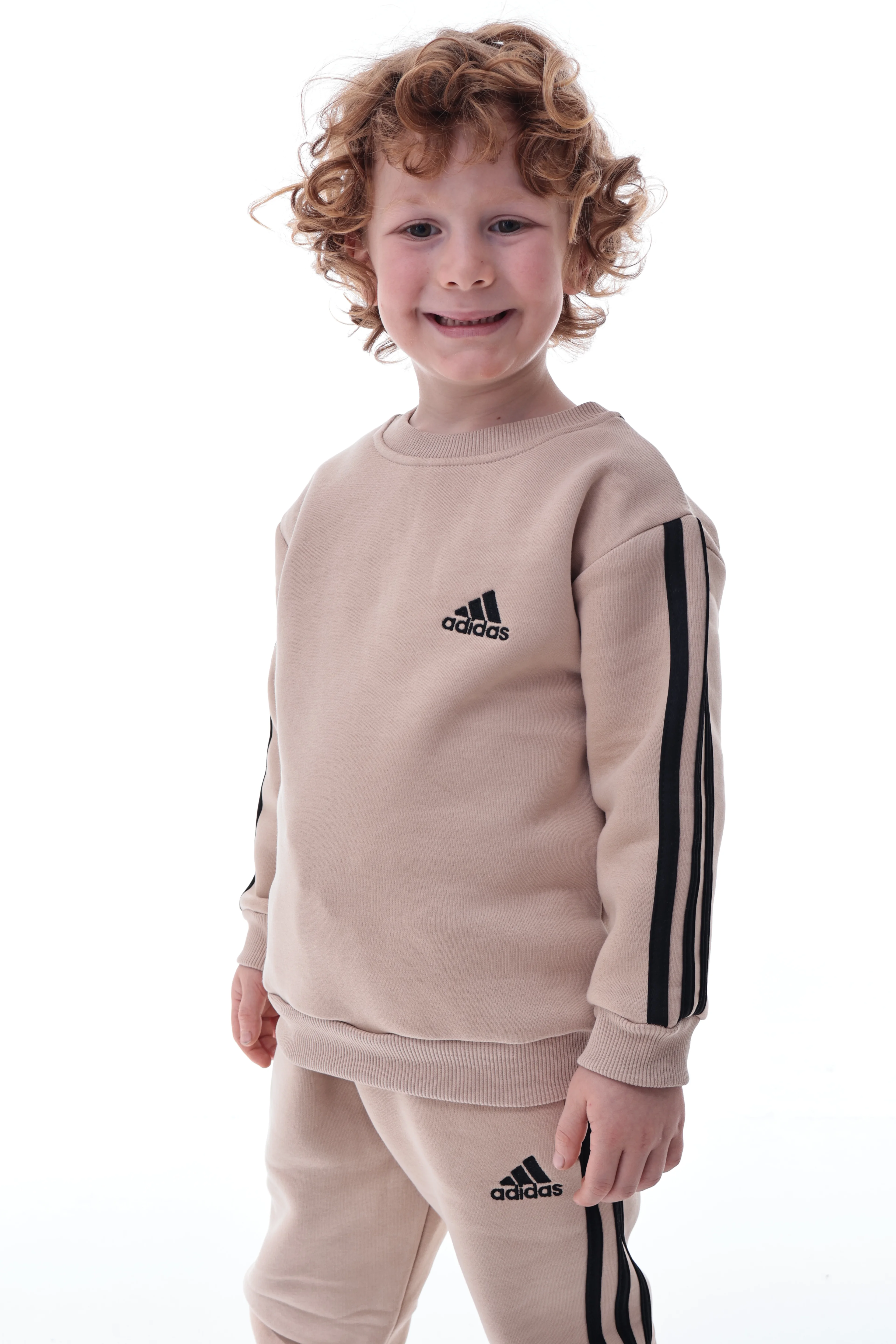 Erkek Çocuk Şeritli Polar Eşofman Takımı – Rahat ve Yumuşak Kumaş