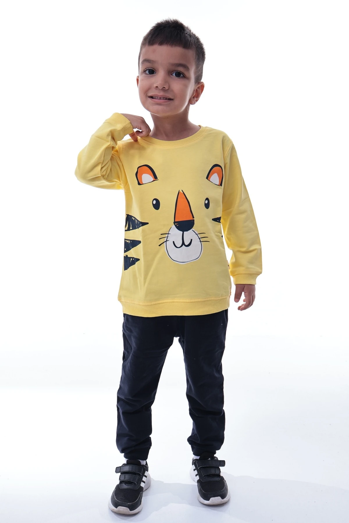 Erkek Çocuk Sarı Kaplan Baskılı Sweatshirt ve Lacivert Jogger Alt Takım | Rahat Günlük Kombin