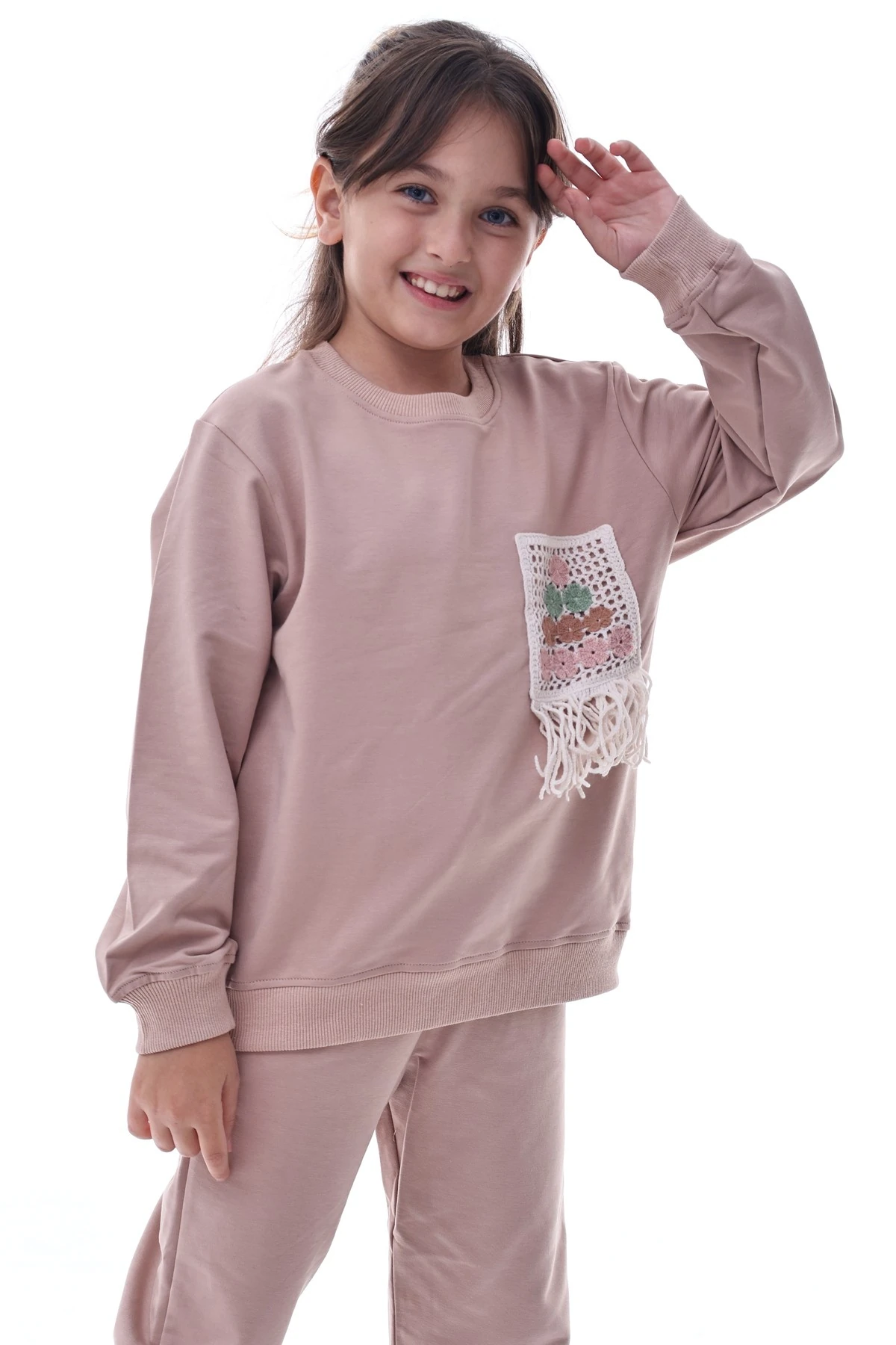 Kız Çocuk Bej Örgü Detaylı Sweatshirt ve Eşofman Takımı – Pamuklu Rahat Günlük Çocuk Takım