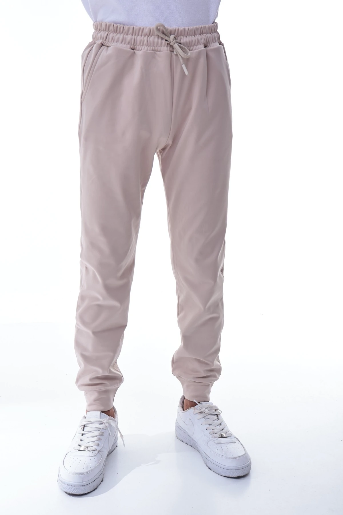 Erkek Çocuk Krem Eşofman Altı – Esnek Rahat Kalıp Spor Pantolon