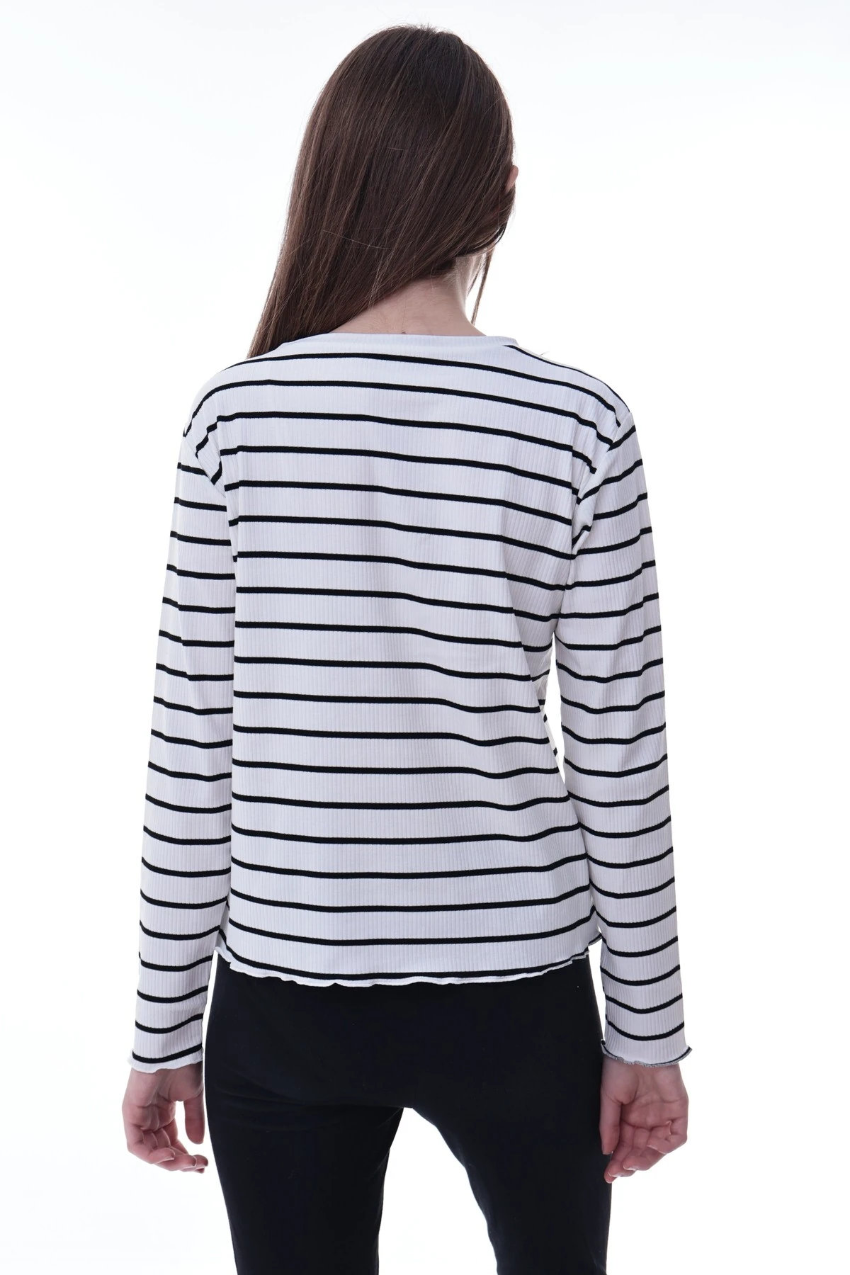 Kız Çocuk Çizgili Uzun Kollu Pamuklu Bluz – Fırfırlı Yaka, Rahat Günlük Giyim