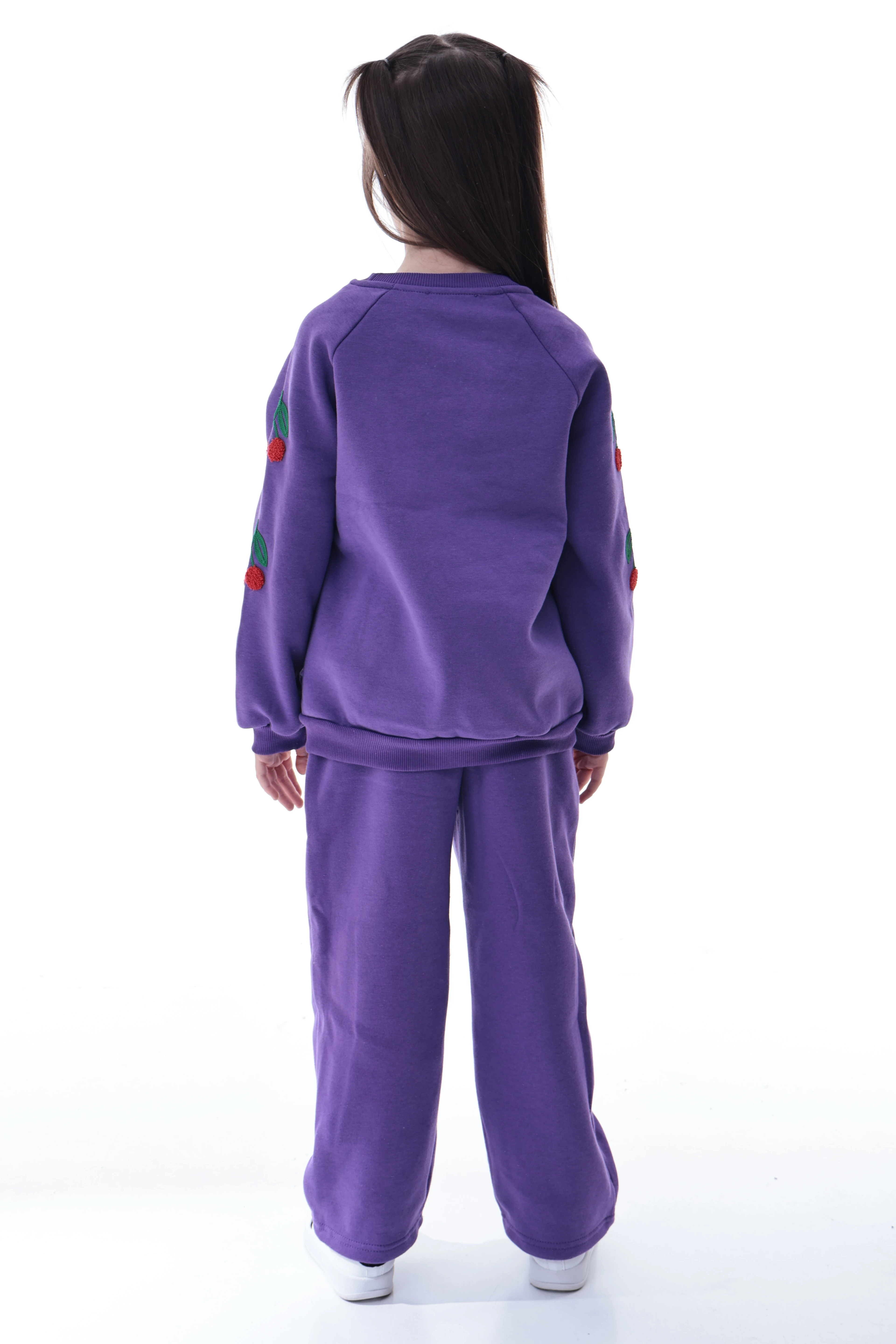 %100 Pamuk Kız Çocuk Eşofman Takımı – Kiraz Desenli, Yumuşak ve Nefes Alabilen Kumaş