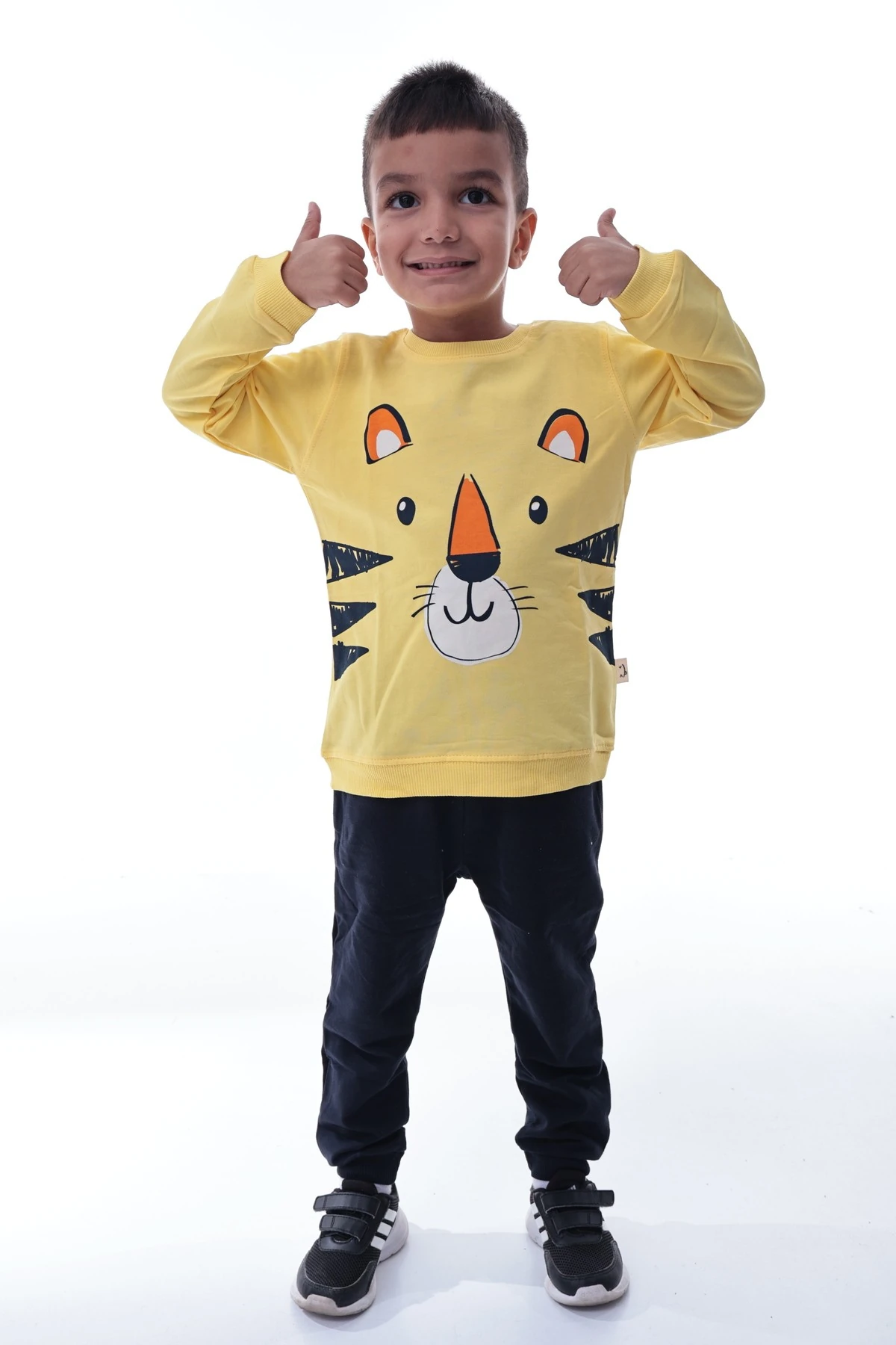 Erkek Çocuk Sarı Kaplan Baskılı Sweatshirt ve Lacivert Jogger Alt Takım | Rahat Günlük Kombin