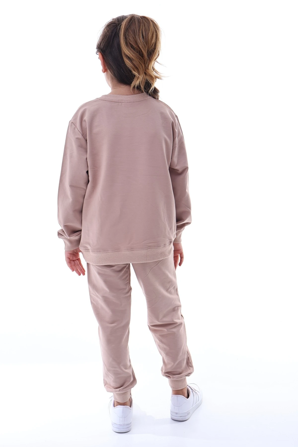Kız Çocuk Bej Örgü Detaylı Sweatshirt ve Eşofman Takımı – Pamuklu Rahat Günlük Çocuk Takım
