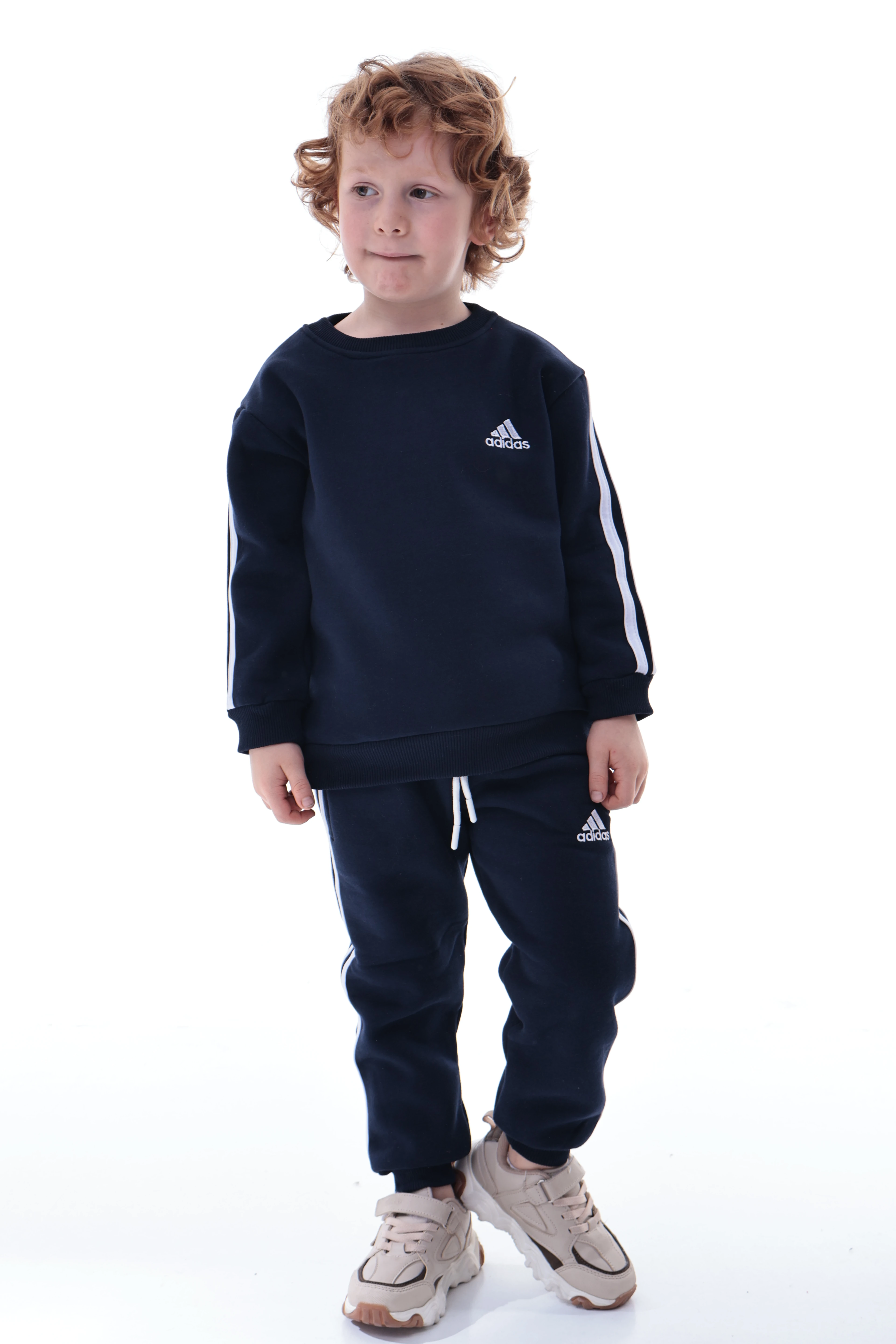 Erkek Çocuk Şeritli Polar Eşofman Takımı – Rahat ve Yumuşak Kumaş