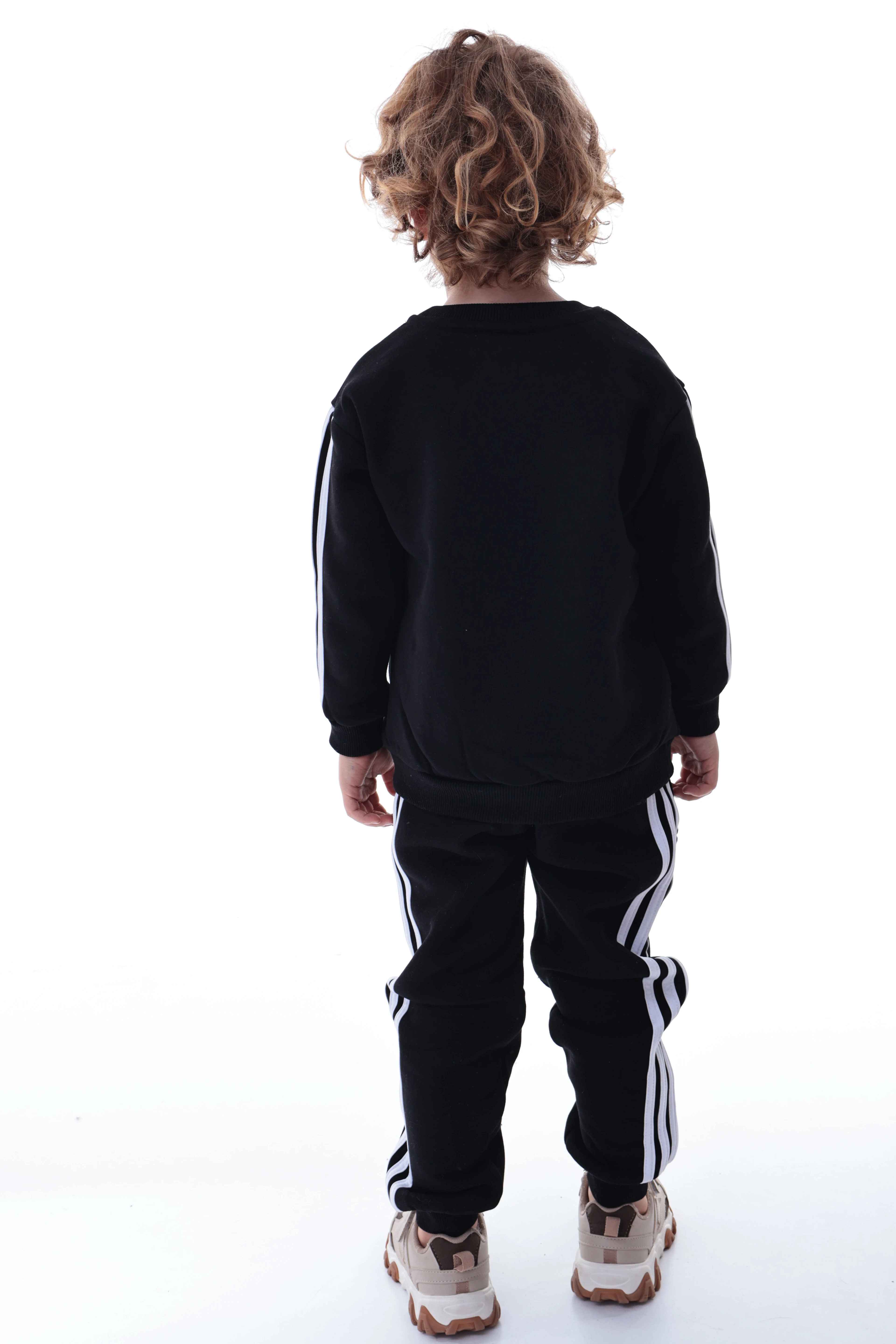 Erkek Çocuk Şeritli Polar Eşofman Takımı – Rahat ve Yumuşak Kumaş