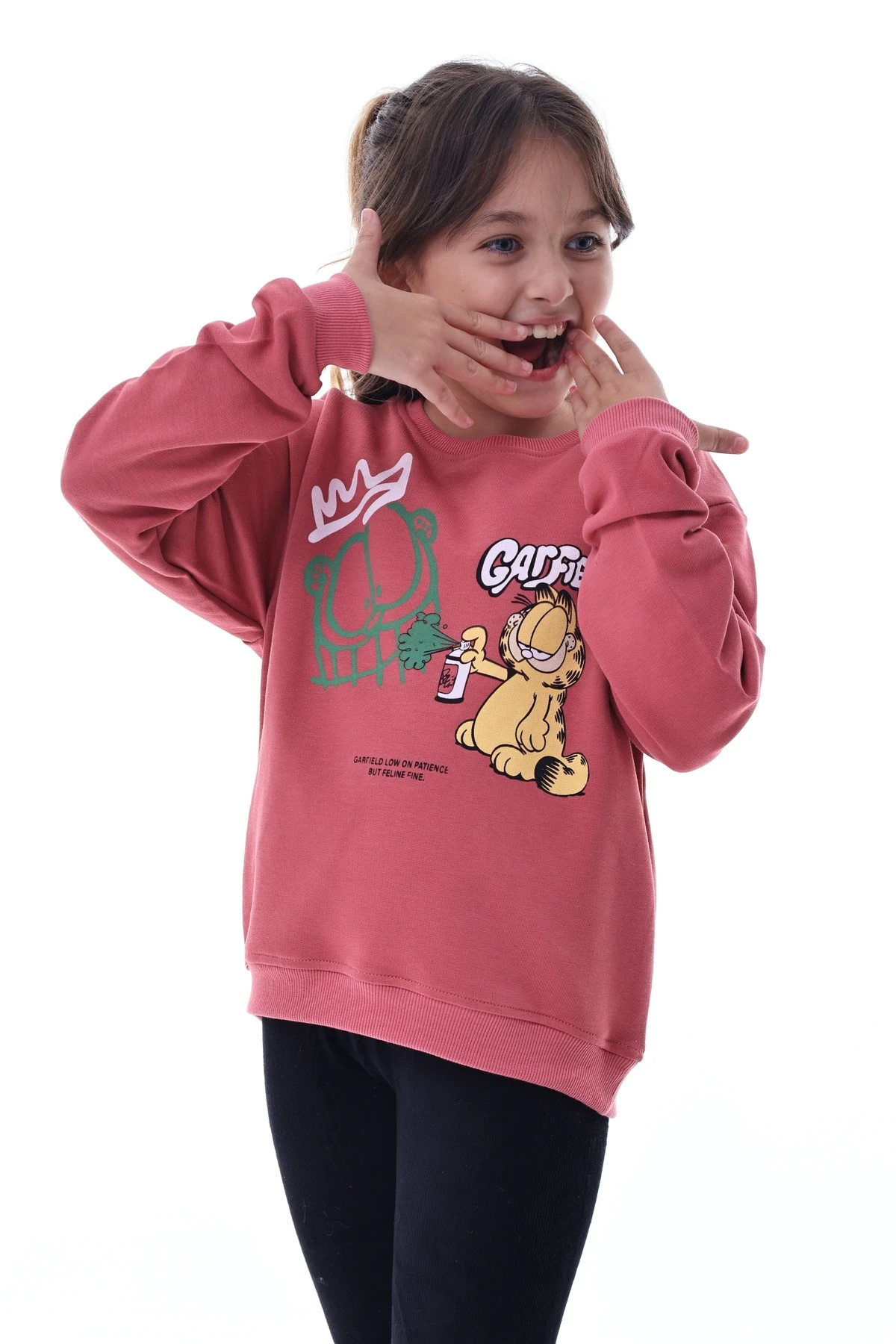 Kız Çocuk Garfield Baskılı Pembe Sweatshirt – Rahat ve Eğlenceli