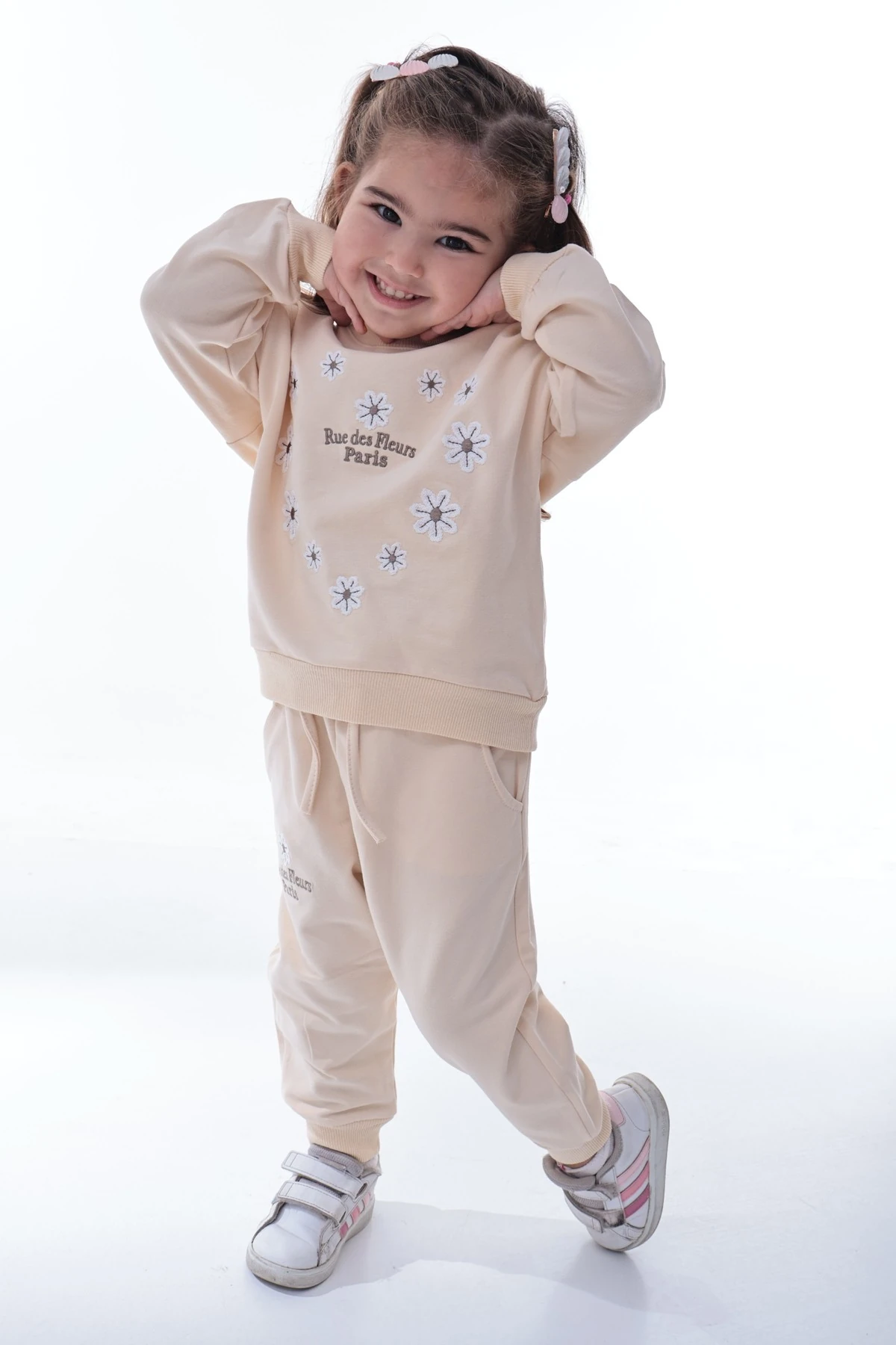 Kız Çocuk Pamuklu Eşofman Takımı – Pamuklu Çiçek Nakışlı Model