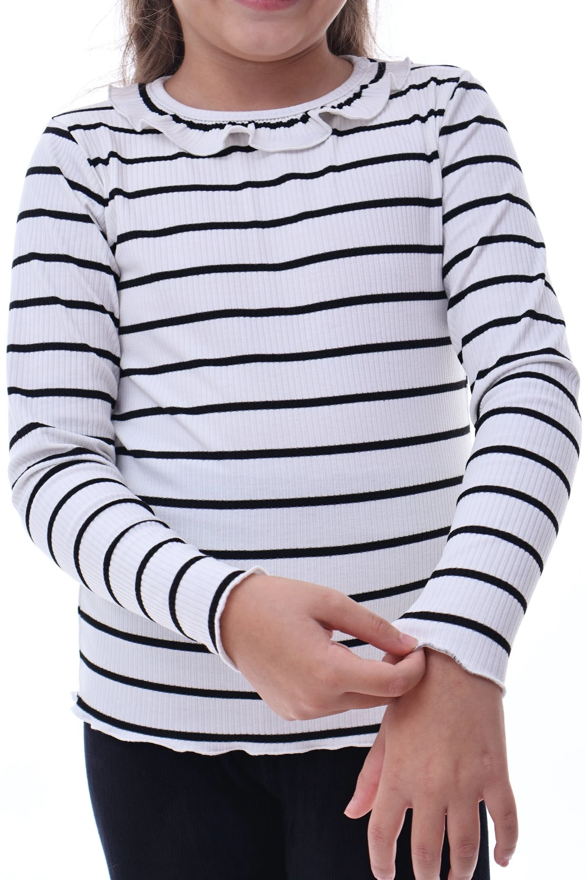 Kız Çocuk Çizgili Fırfır Yaka Uzun Kollu Ribana Tişört – Şık ve Rahat