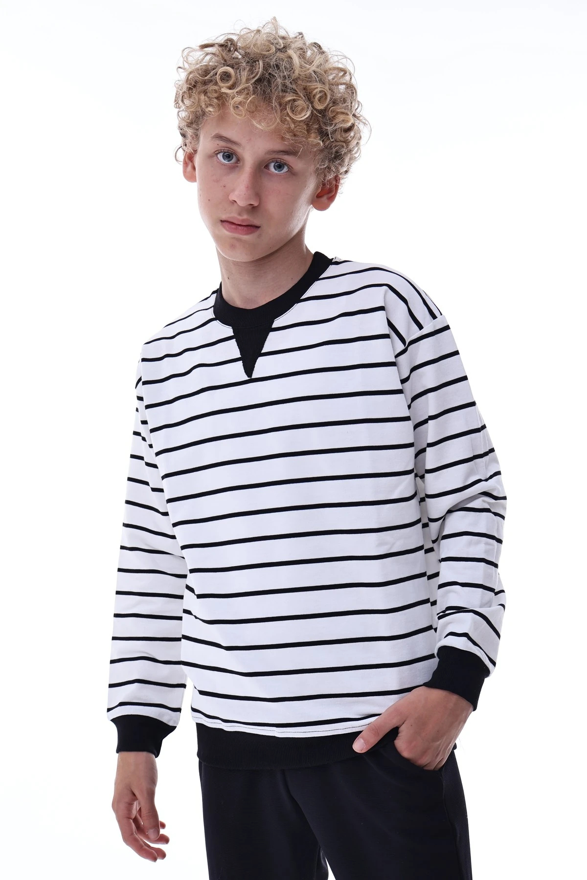 Çizgili Erkek Çocuk Sweatshirt – Siyah Beyaz Pamuklu Rahat Kalıp