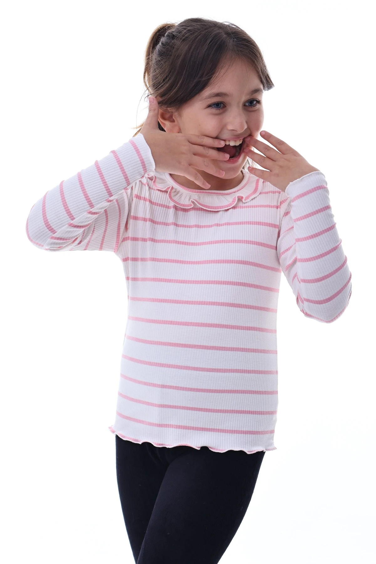 Kız Çocuk Çizgili Fırfır Yaka Uzun Kollu Pembe Ribana Tişört – Şık ve Rahat
