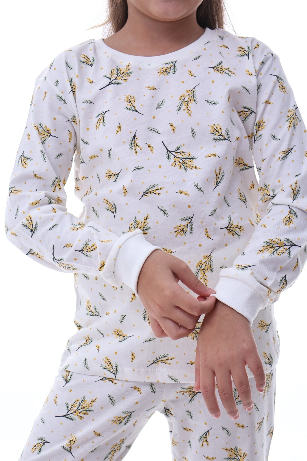 Yumuşak Dokulu Kız Çocuk Bahar Desenli Pijama Takımı – 100% Pamuk Konforu