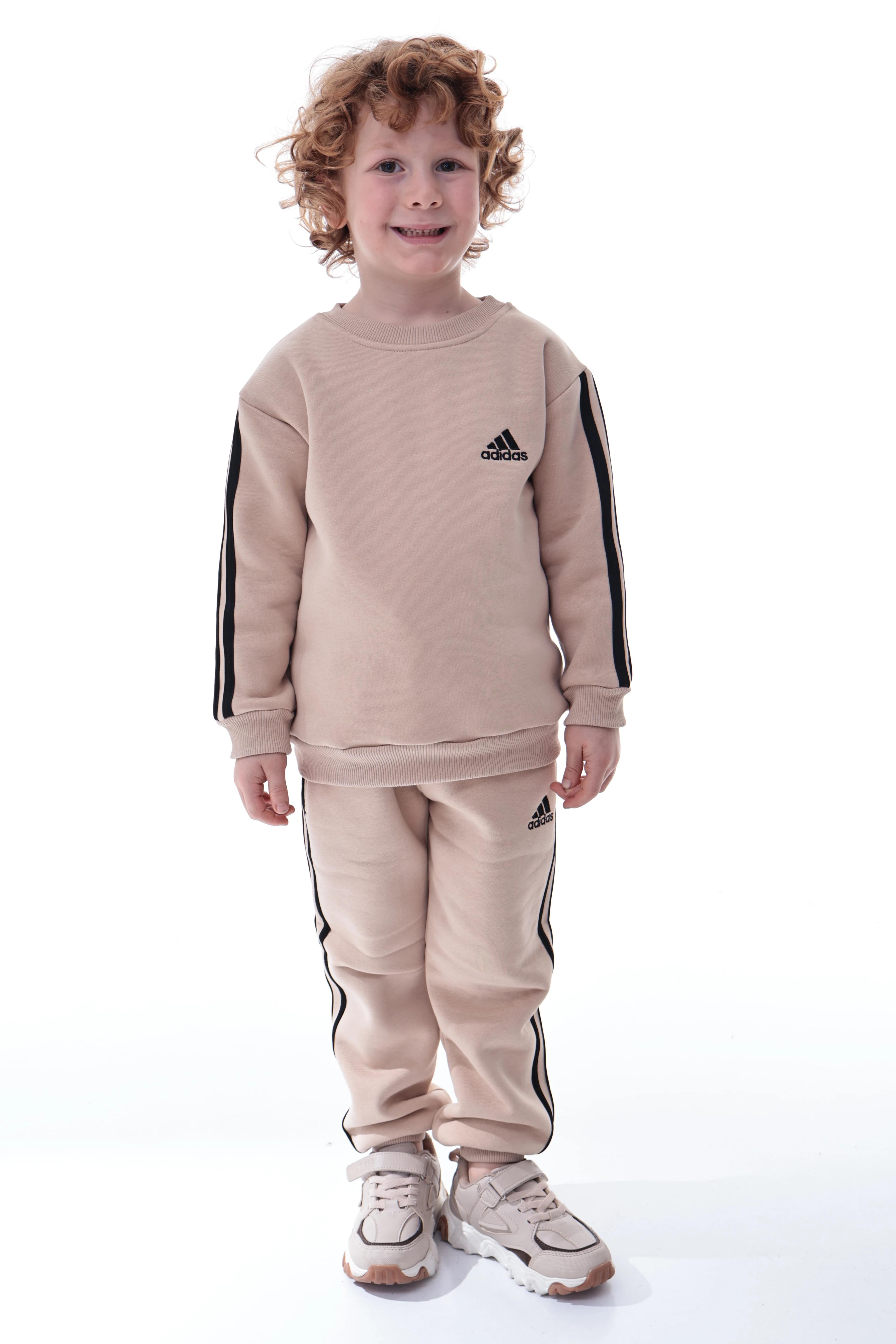 Erkek Çocuk Şeritli Polar Eşofman Takımı – Rahat ve Yumuşak Kumaş