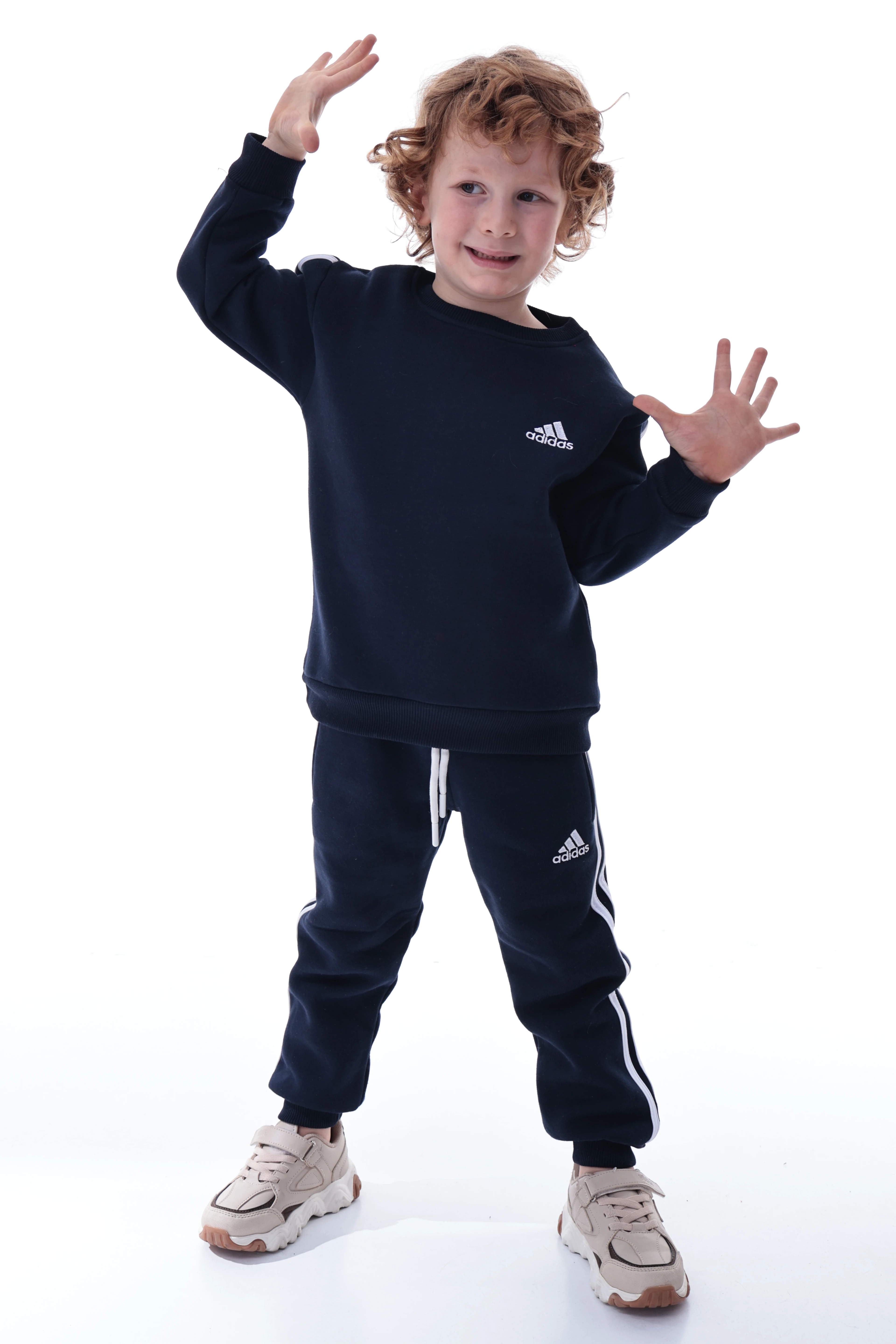 Erkek Çocuk Şeritli Polar Eşofman Takımı – Rahat ve Yumuşak Kumaş