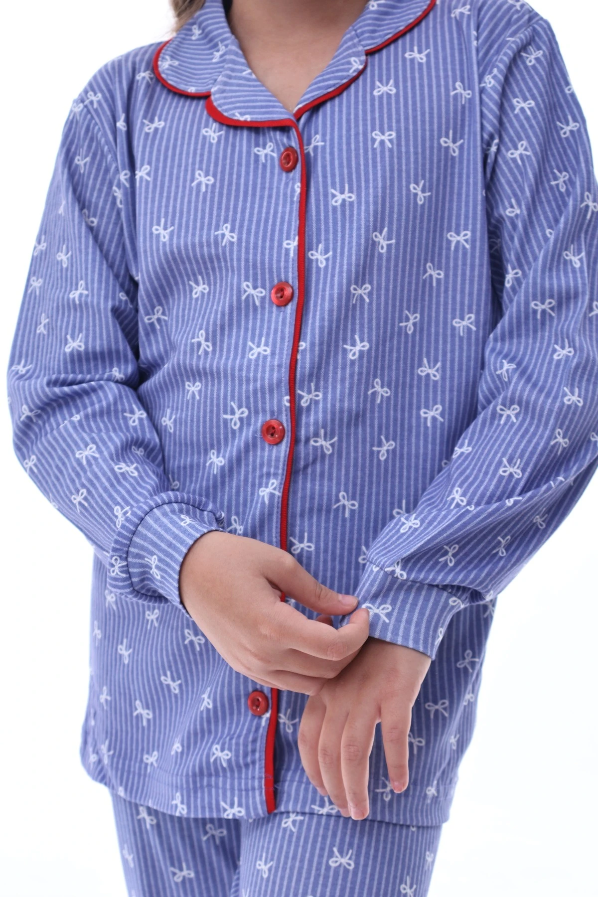 Kız Çocuk %100 Pamuk Uzun Kollu Pijama Takımı – Fiyonk Desenli Rahat Ev Giyim Seti