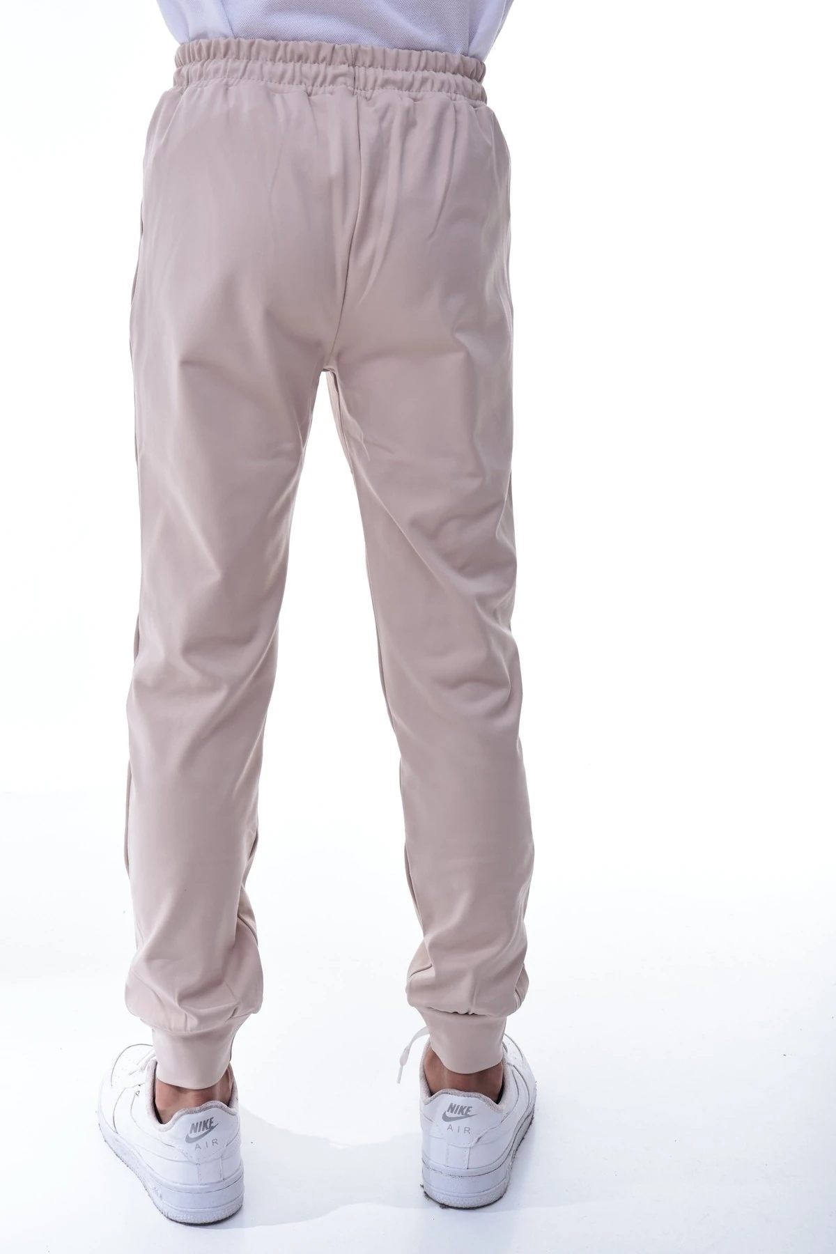 Erkek Çocuk Krem Eşofman Altı – Esnek Rahat Kalıp Spor Pantolon