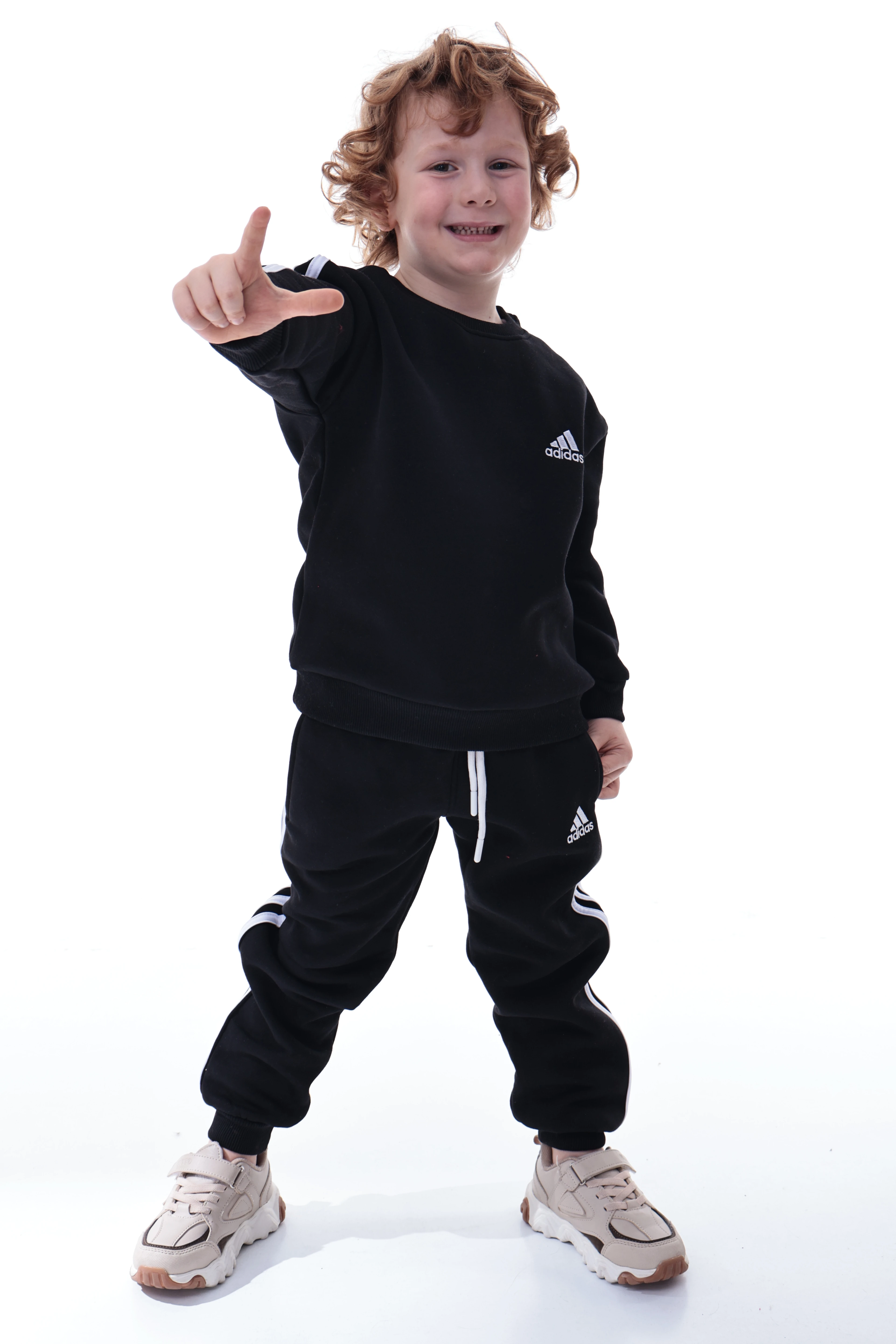 Erkek Çocuk Şeritli Polar Eşofman Takımı – Rahat ve Yumuşak Kumaş