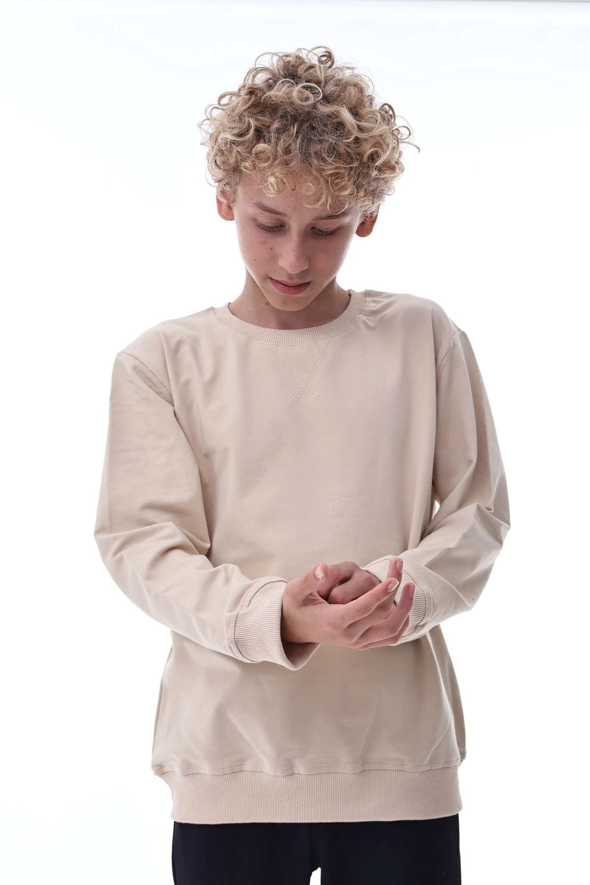 Bej Erkek Çocuk Sweatshirt – Rahat Kalıp Pamuklu İki İplik Kumaş