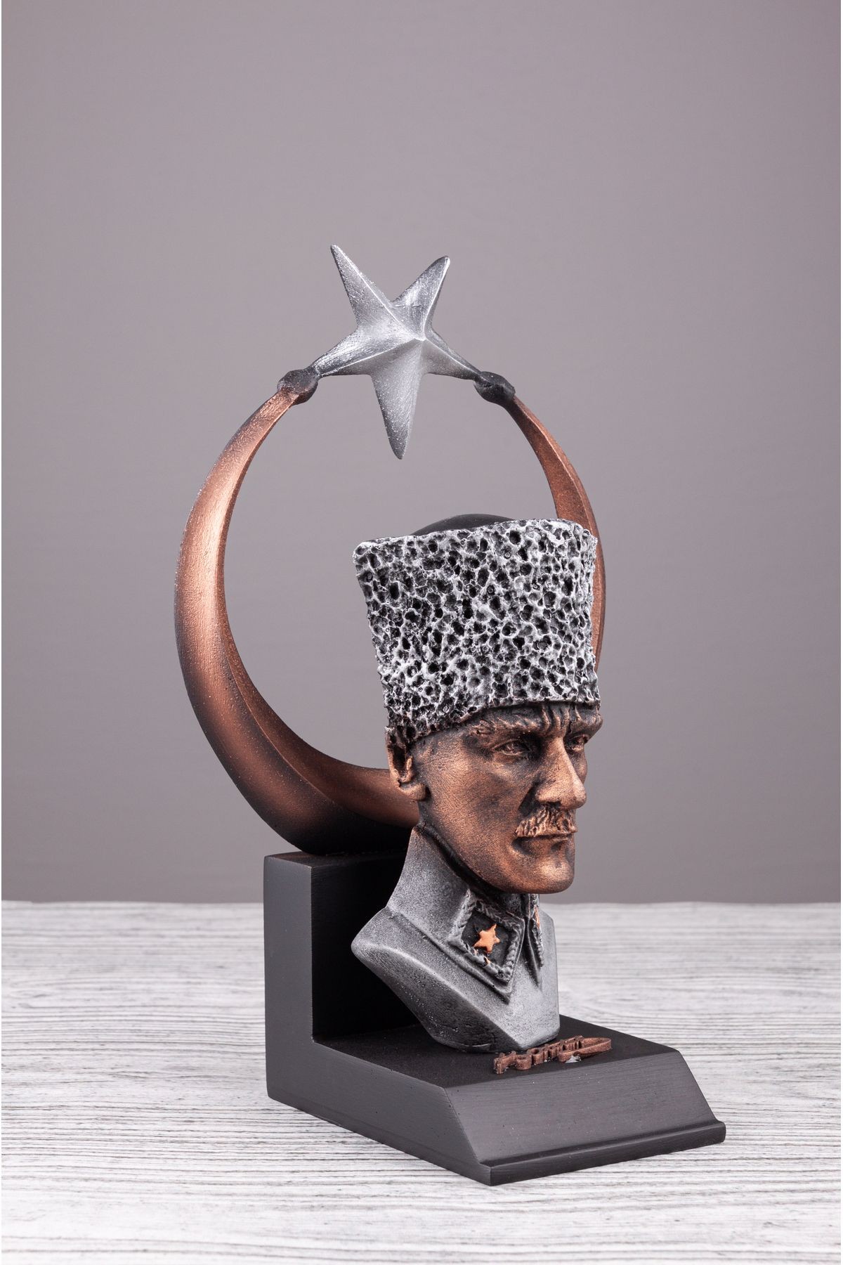 Atatürk büst biblo kalpaklı biblo