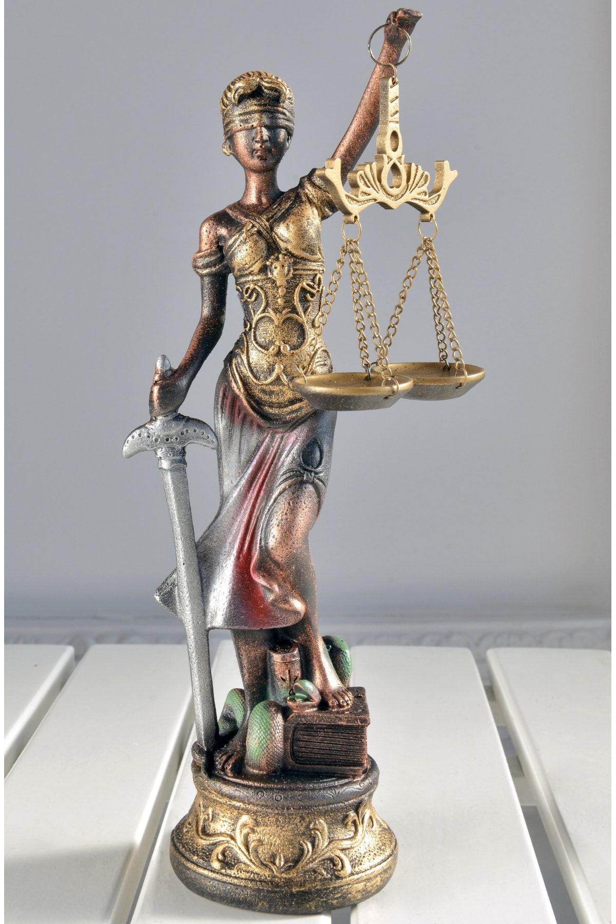 Gerçek Kalite Büyük Adalet Heykeli 44 Cm (themis) Terazi Biblo