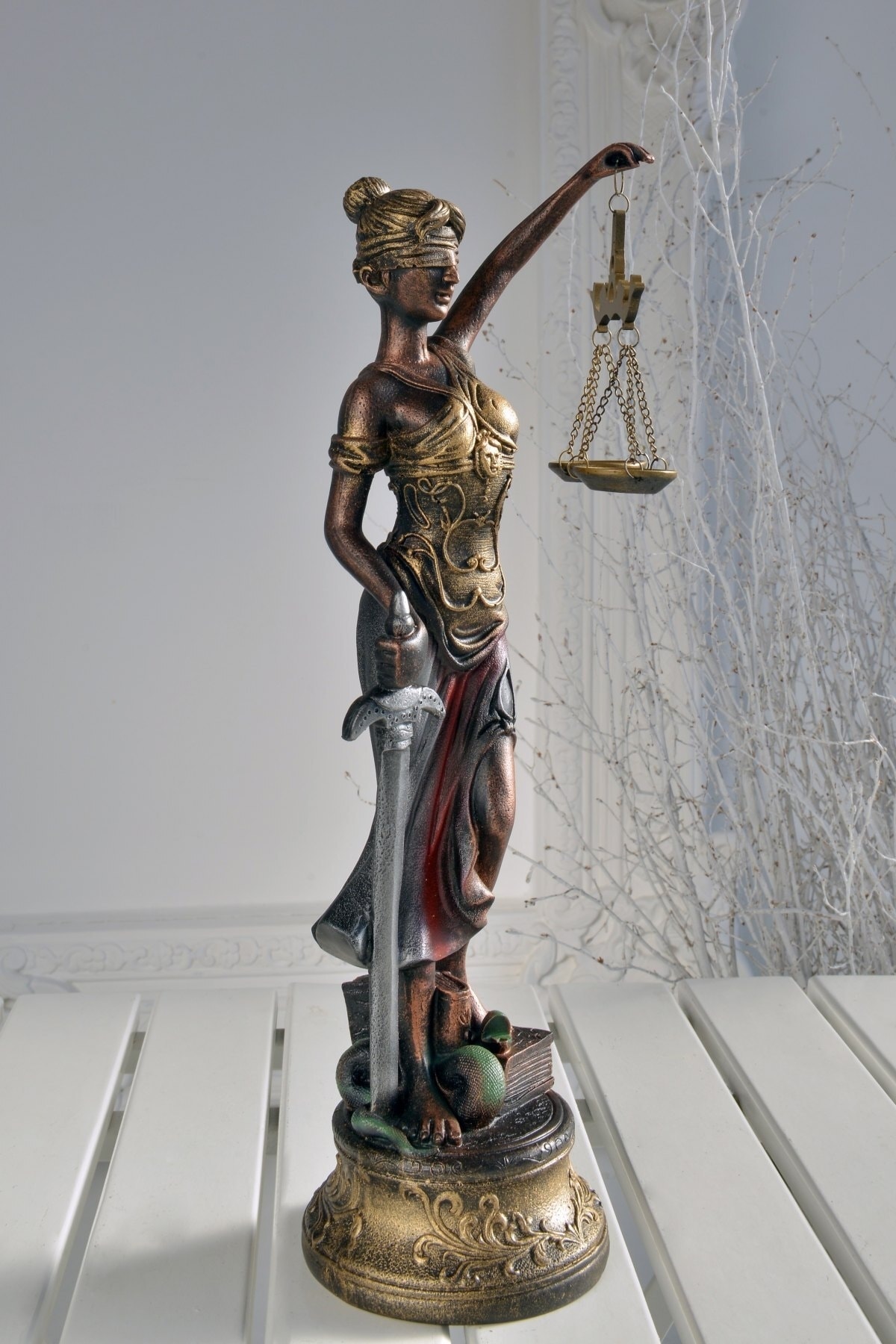 Adalet Heykeli (THEMİS) 26cm Gold-bakır Eskitme
