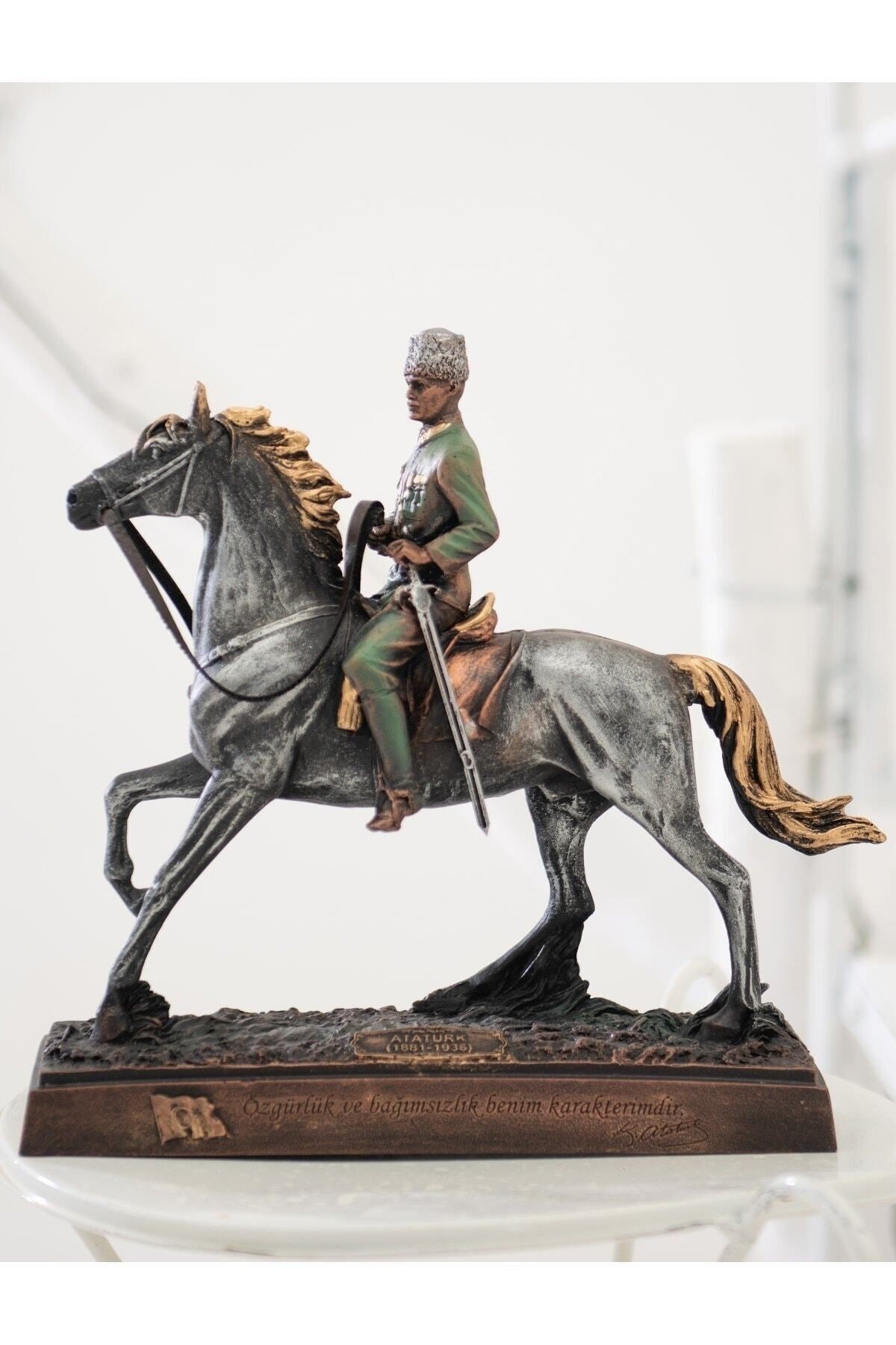 Atatürk At Üstünde Dekoratif Biblo