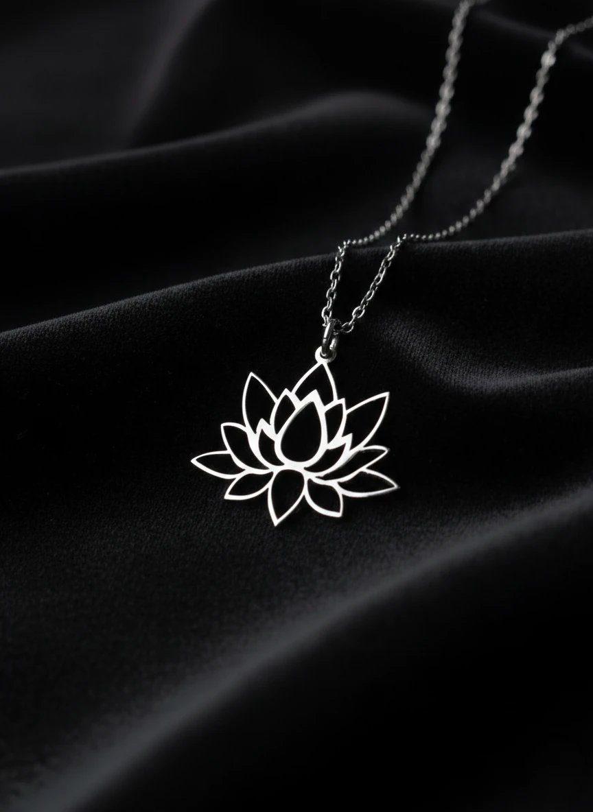 Lotus Çiçeği Kolye