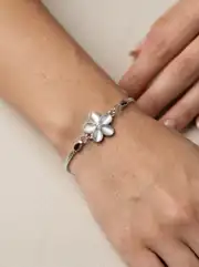 Çiçek Şeklinde Büyük Taşlı Bileklik 3