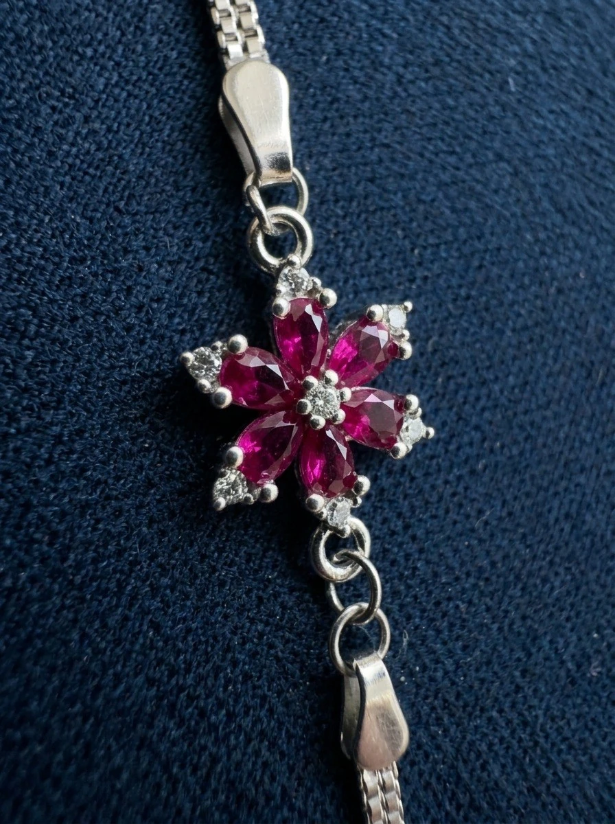 Koyu Pembe Renk Taşlı Çiçek Bileklik