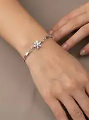 Çiçeğe Benzer Bileklik 1