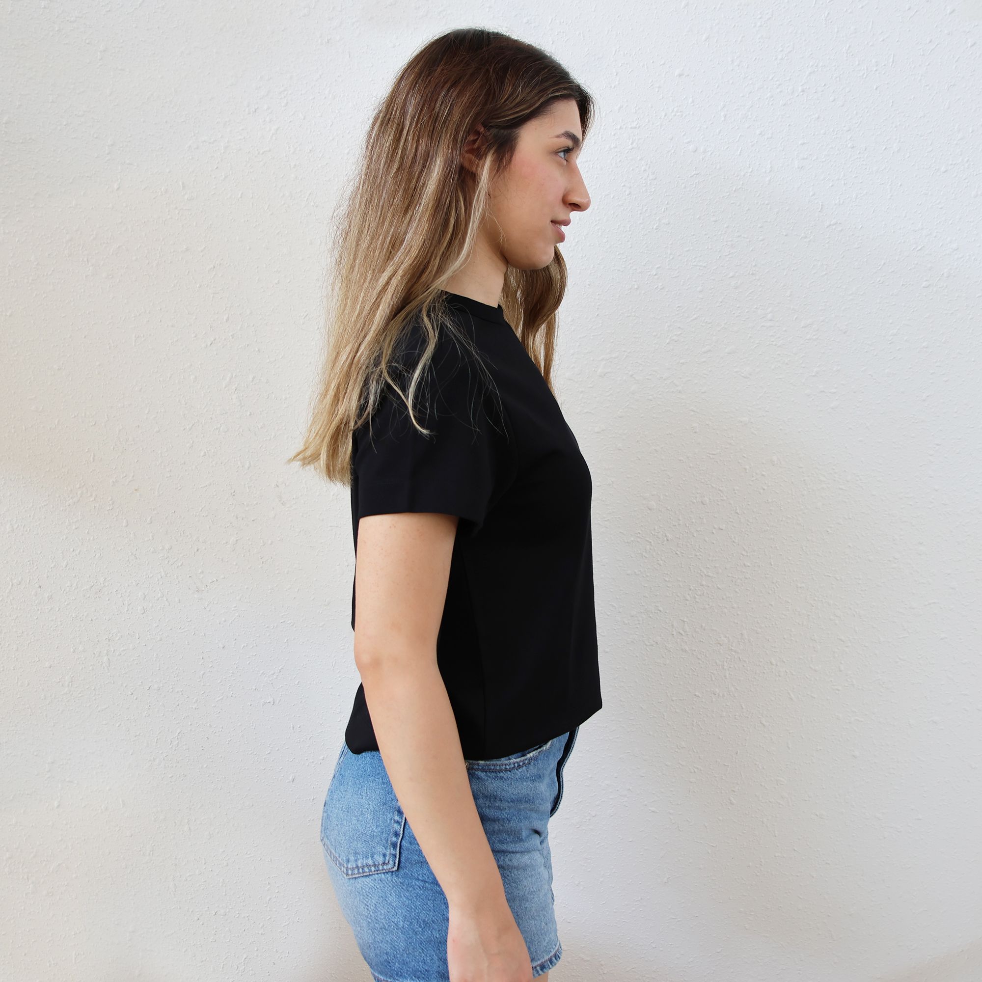 Bayan Standart Fit Nakışlı Tişört