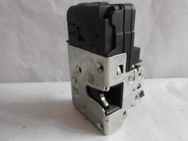 Kapı Kilidi SAĞ Ön - Peugeot Partner Berlingo 406   9136.P7