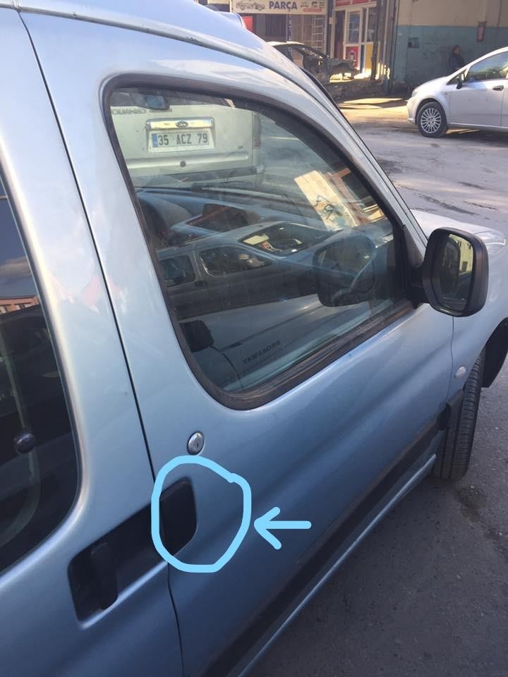 PEUGEOT PARTNER ÖN DIŞ KAPI KOLU SAĞ  1996-2008  -  9101J4