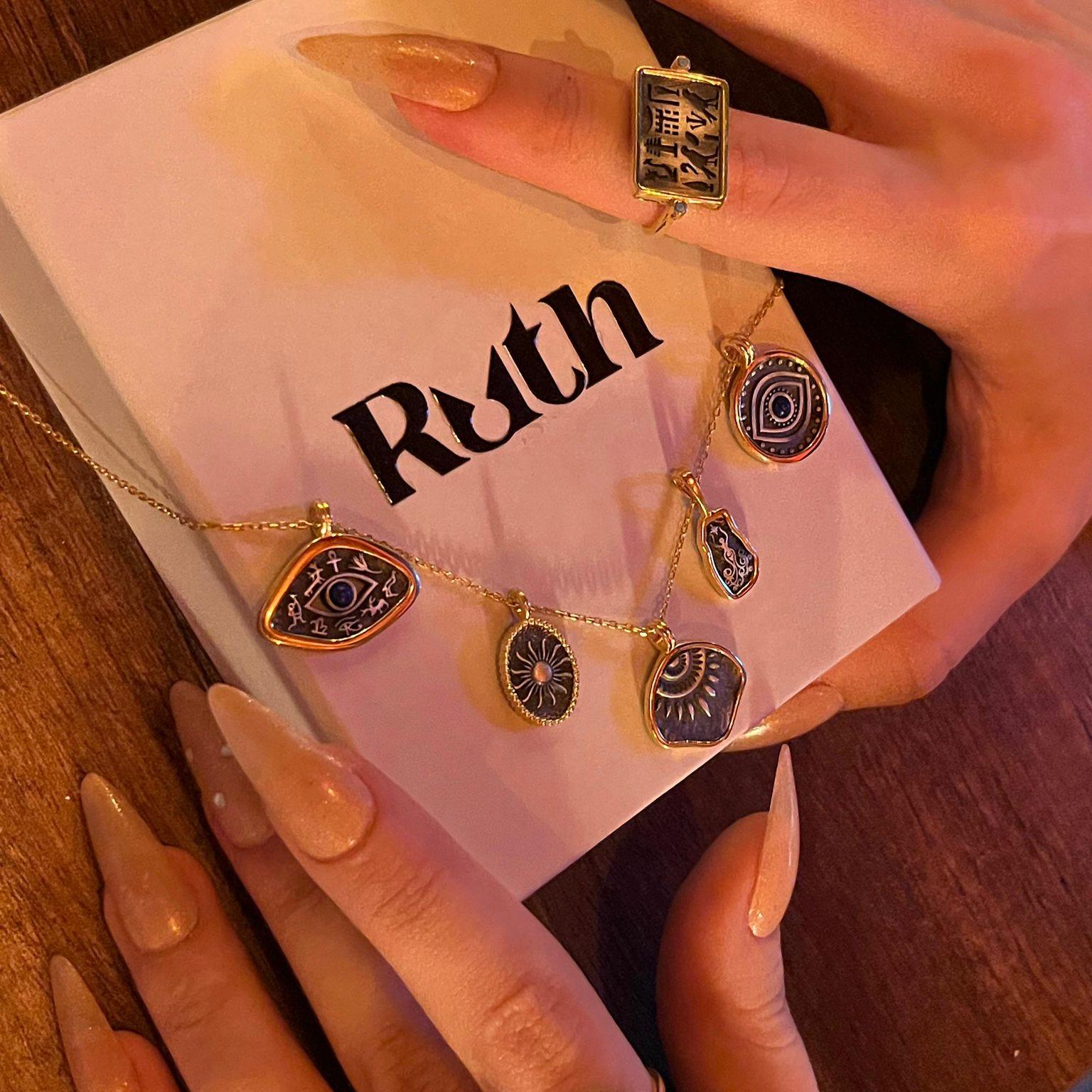 The Gem Eye Necklace