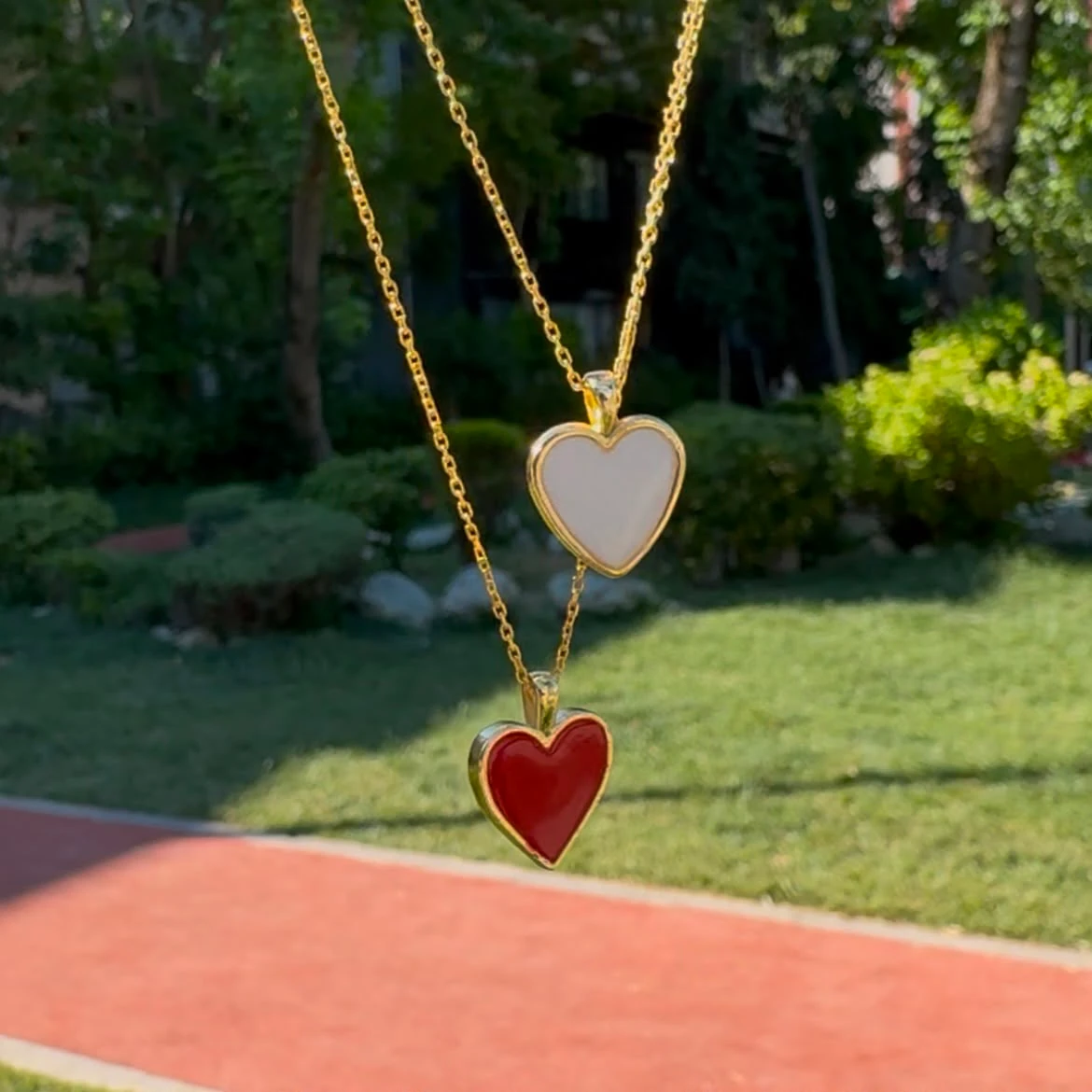 The Golden Heart Necklace 3