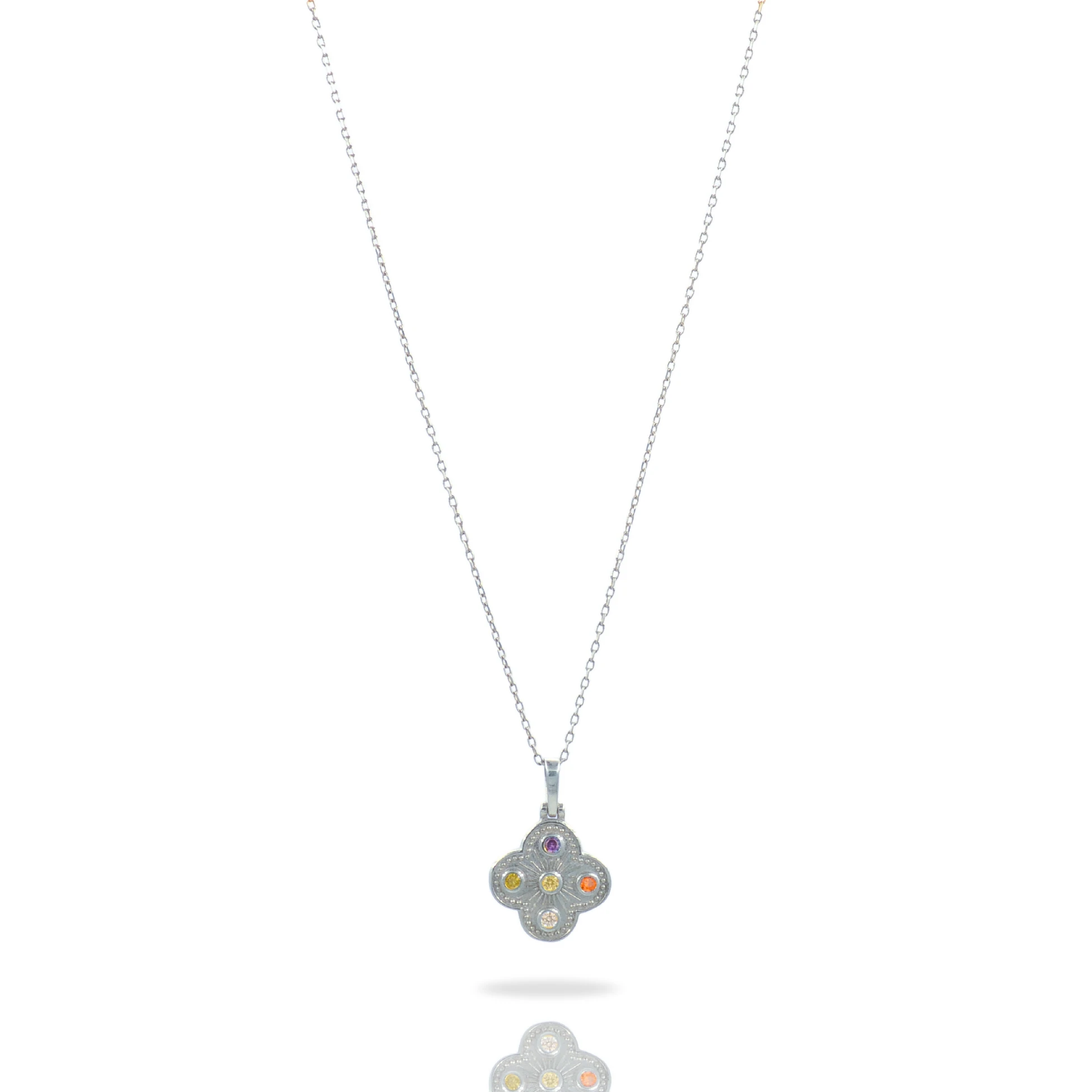 The Fortuna Clover Necklace 2