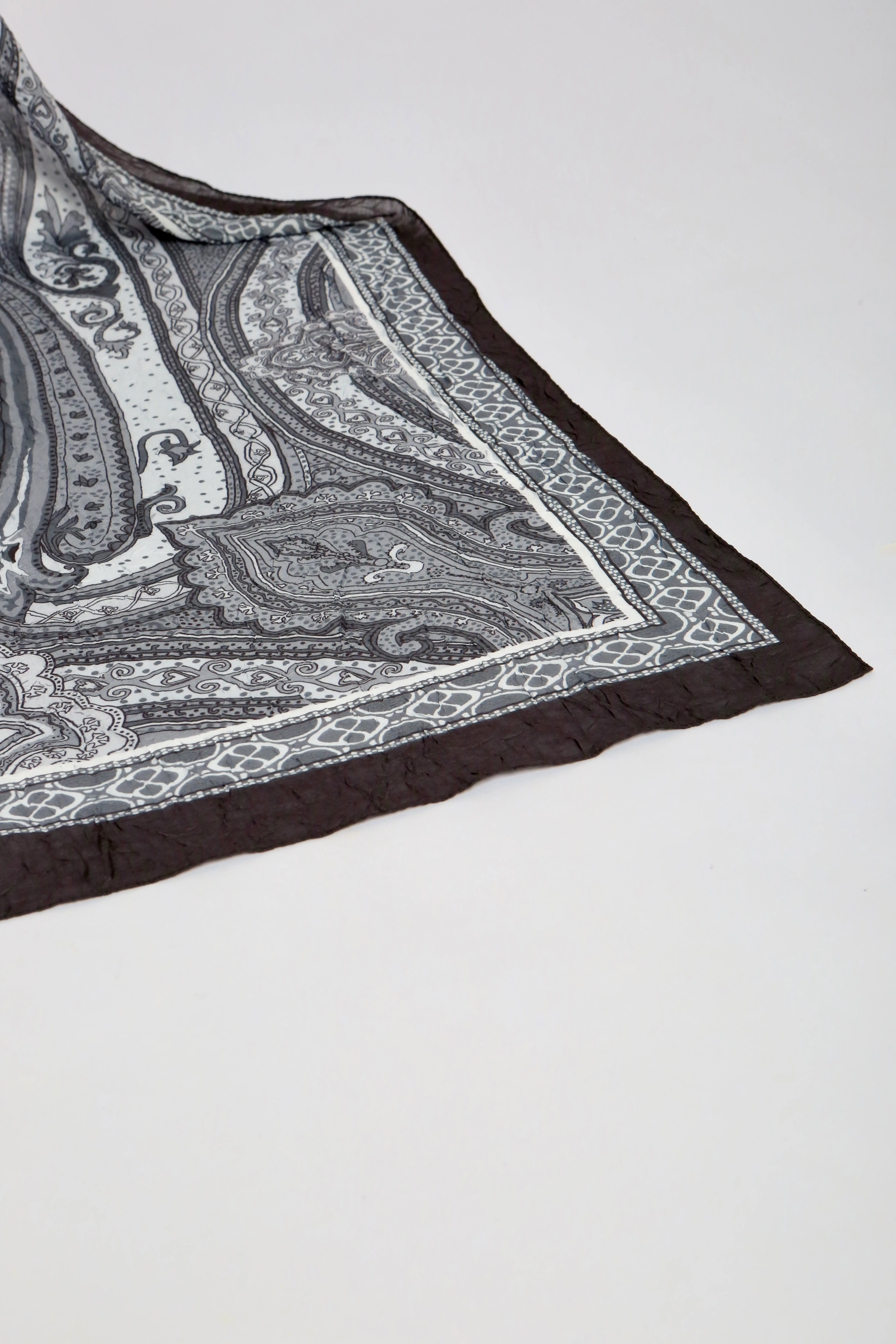 BAMBU KRAŞ ŞAL SİYAH KOLEKSİYONU