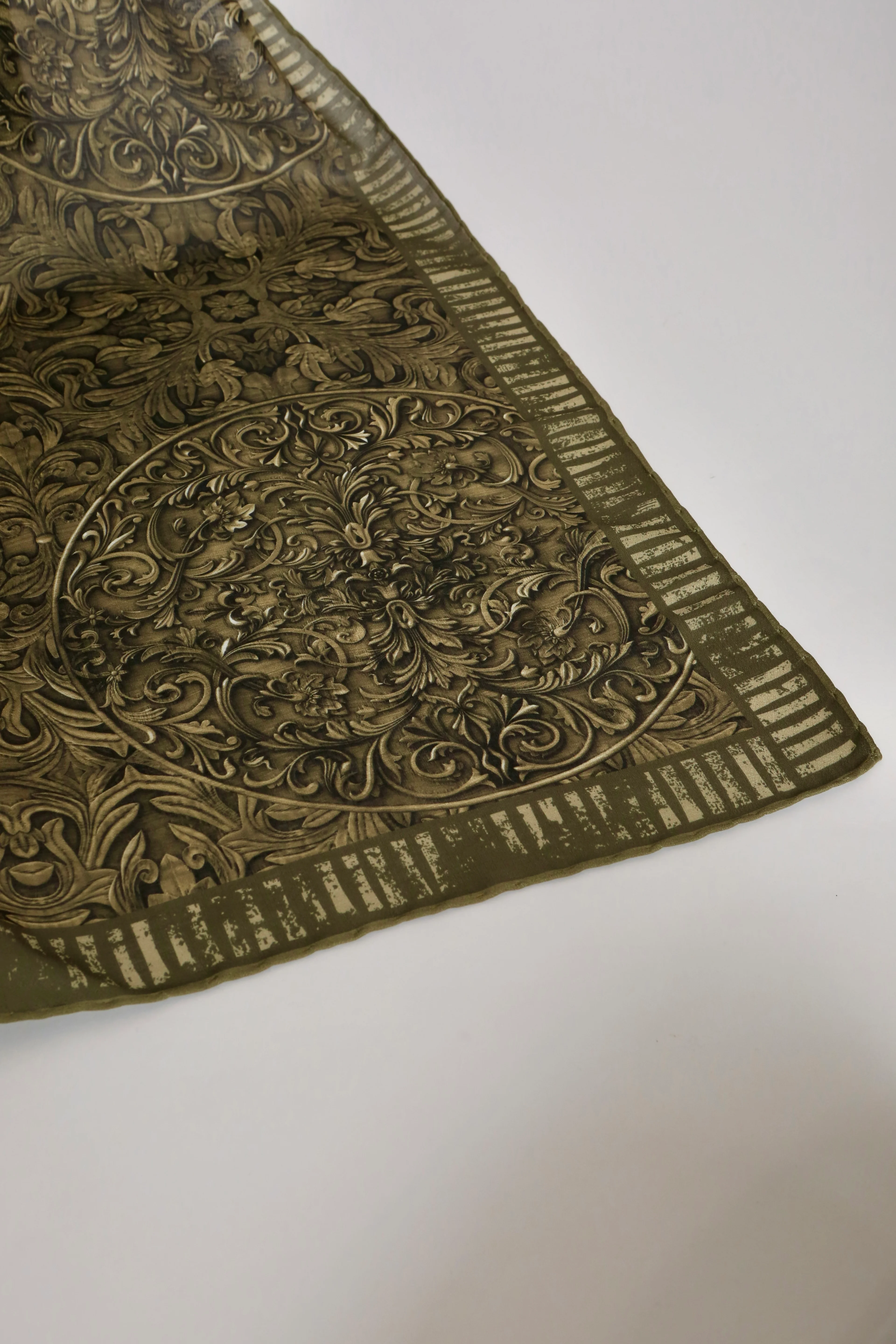 İMPERİAL DESEN RİBANA ŞAL